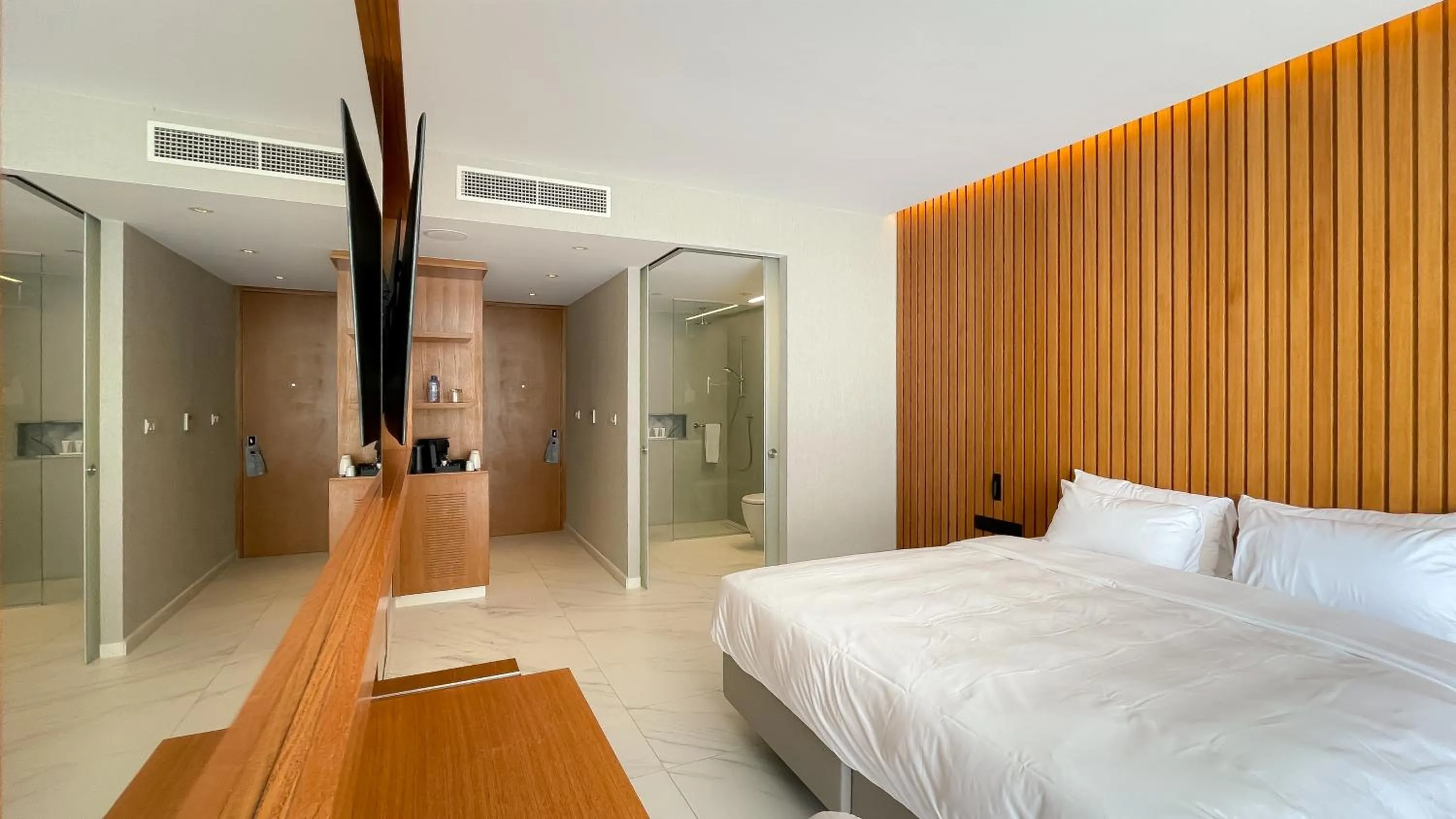 Bed in Radisson Beach Resort Larnaca