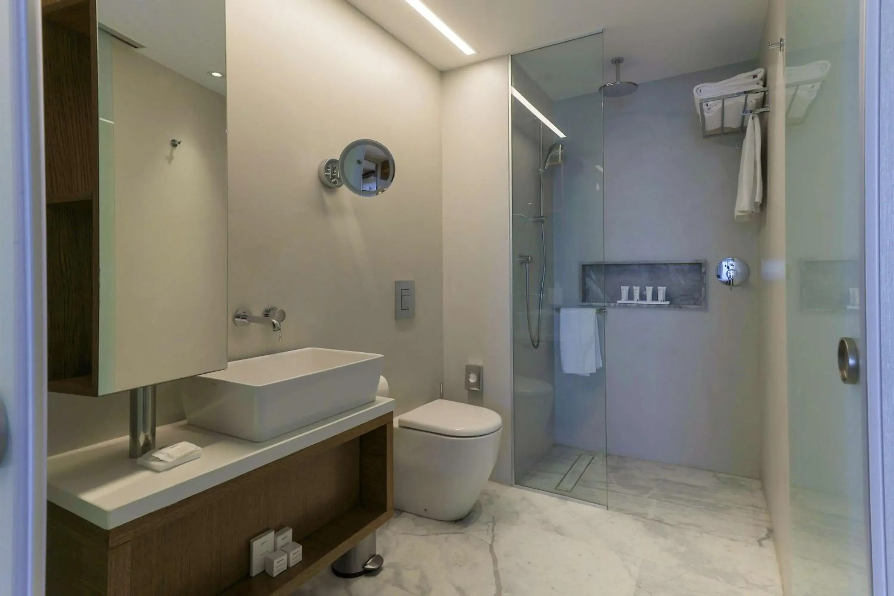 Bathroom in Radisson Beach Resort Larnaca Bathroom in Radisson Beach Resort Larnaca