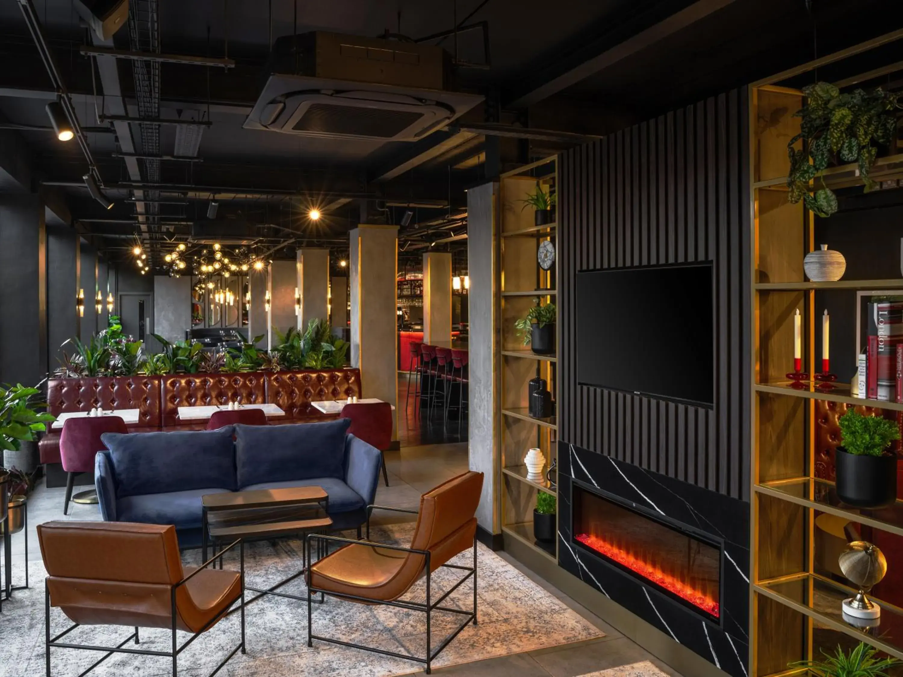 Restaurant/places to eat in Radisson RED London Gatwick Airport Restaurant/places to eat in Radisson RED London Gatwick Airport