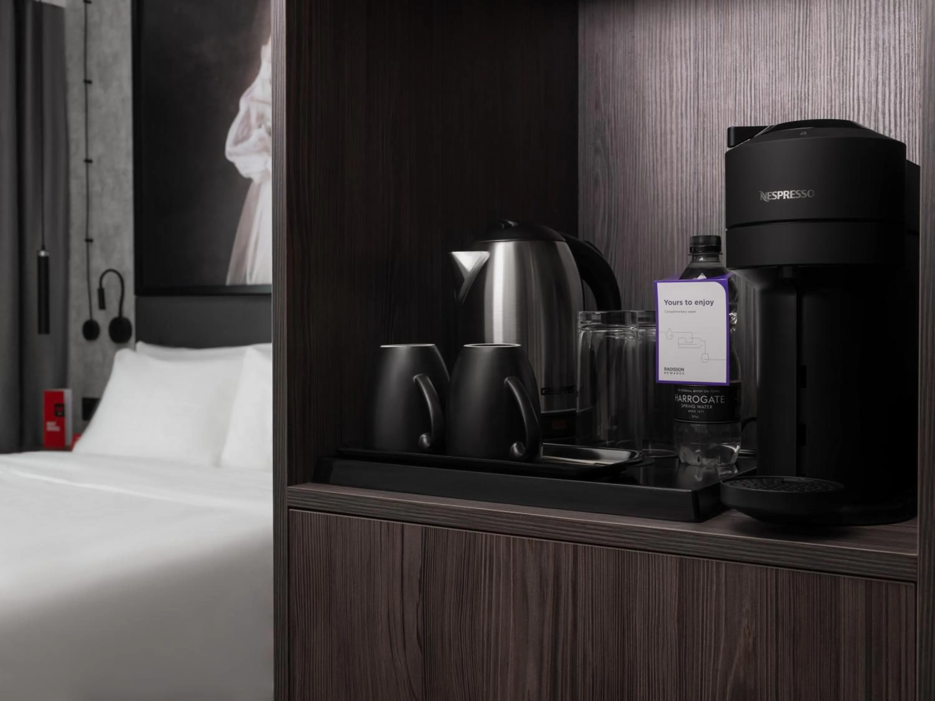 Coffee/tea facilities, Bed in Radisson RED London Gatwick Airport