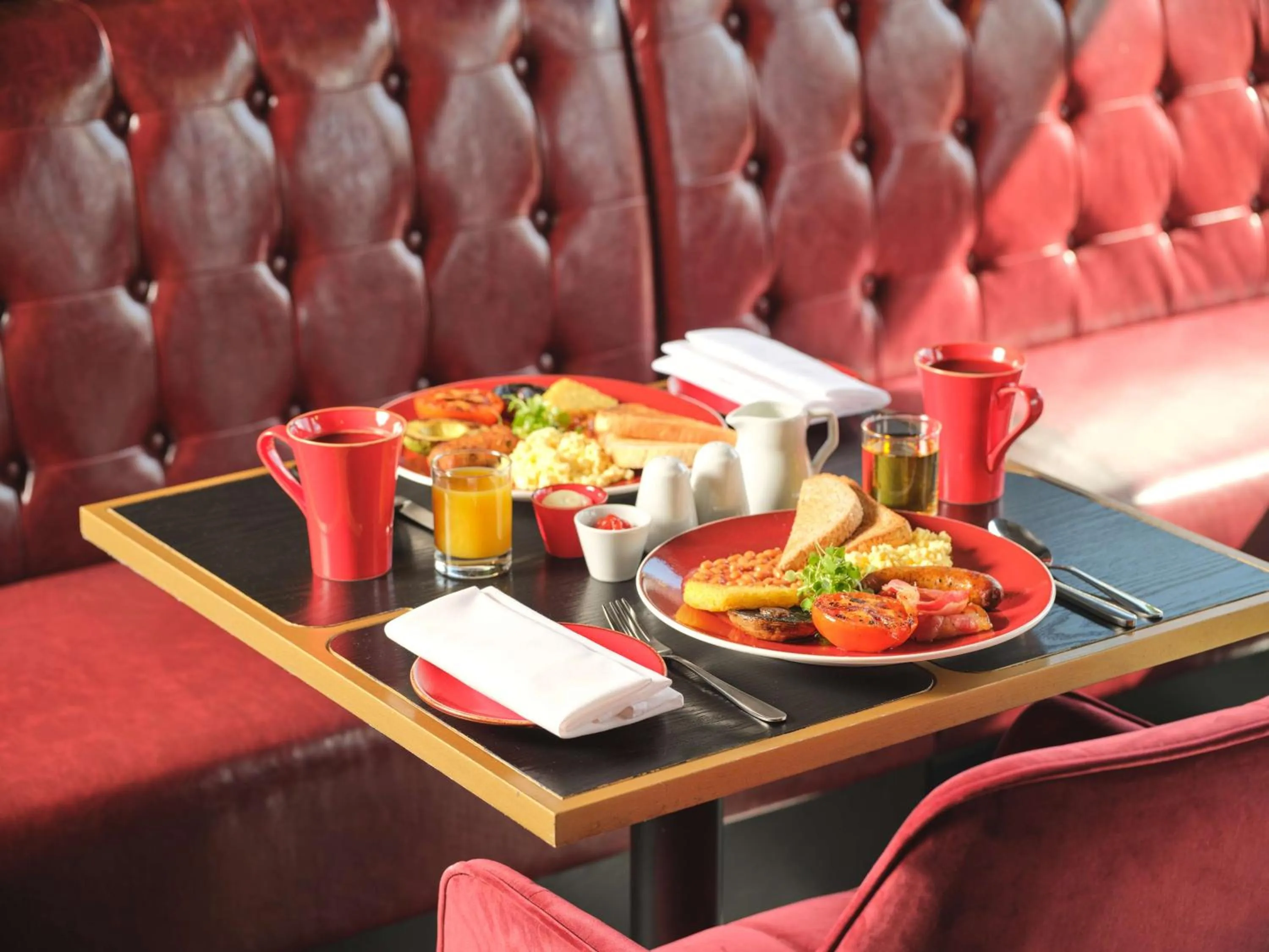 Food and drinks in Radisson RED London Gatwick Airport