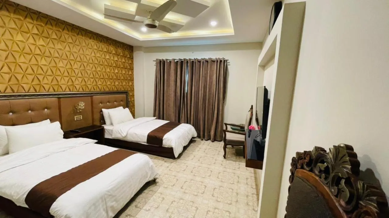 Bed in Golden Sand Hotel Rahim Yar Khan