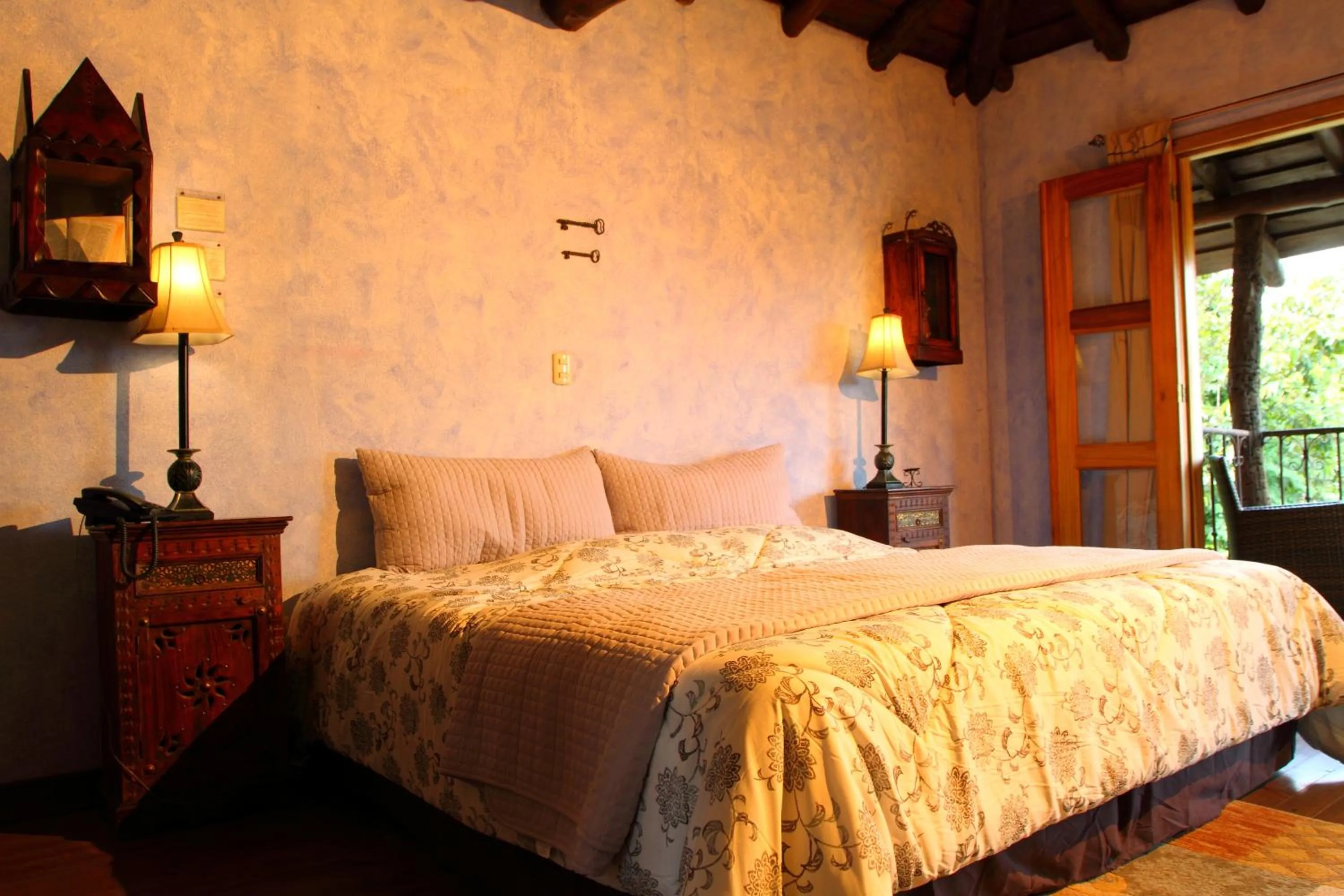 Bed in Hacienda La Isla Lodge