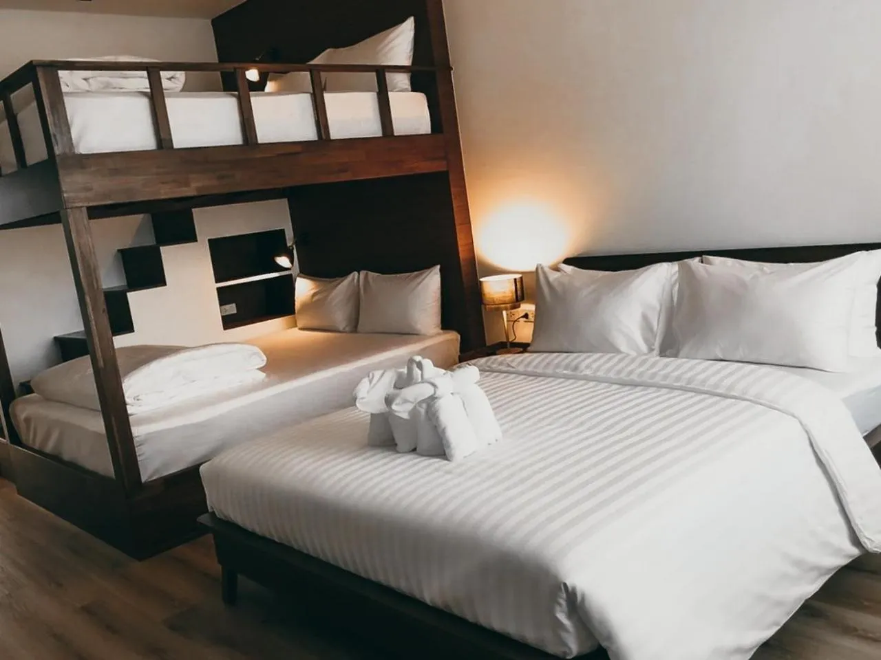 Bedroom, Bed in Play Poshtel & Cafe'