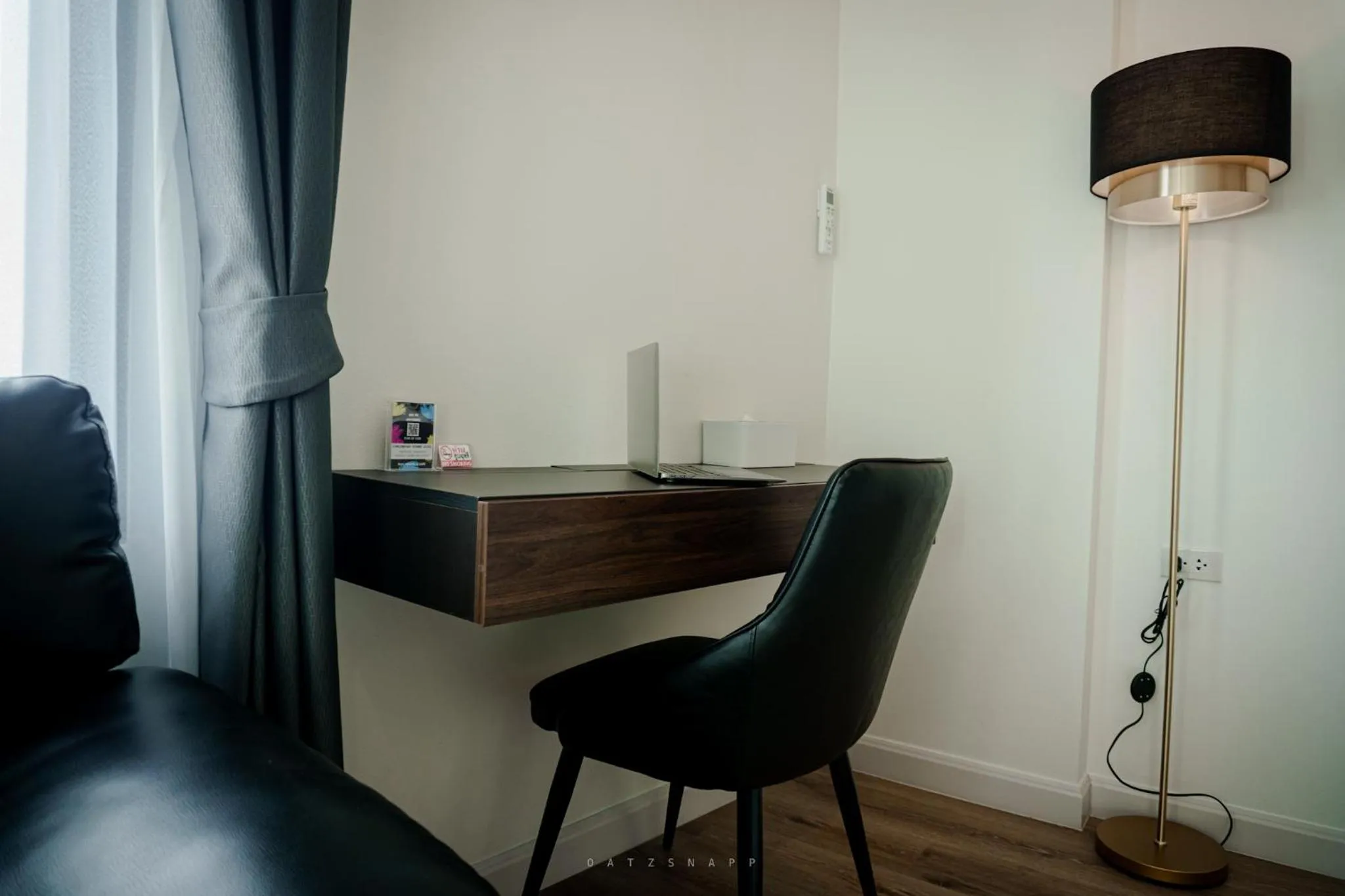 Bedroom in Play Poshtel & Cafe'