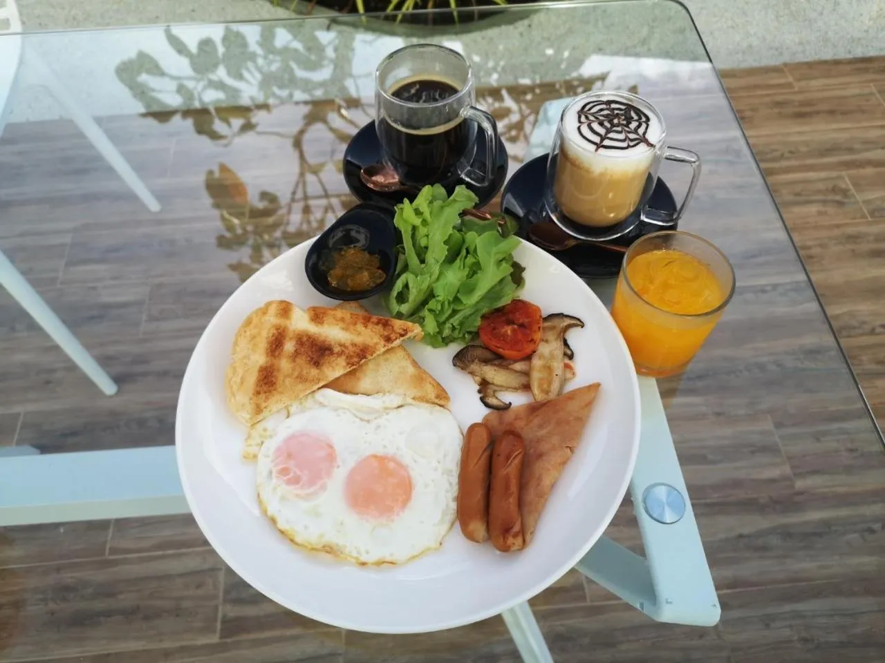 Breakfast in Play Poshtel & Cafe'