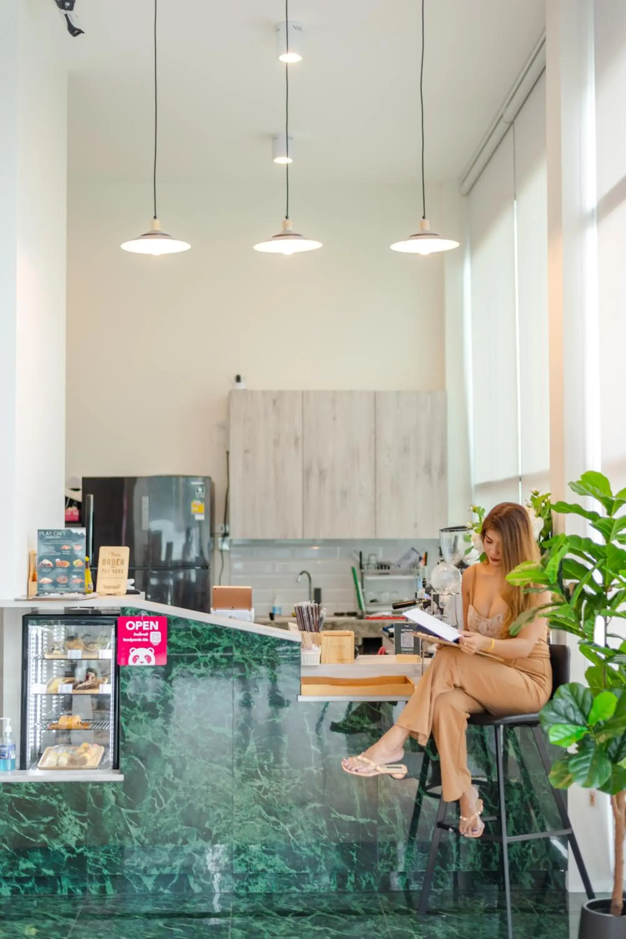 Property building in Play Poshtel & Cafe' Property building in Play Poshtel & Cafe'