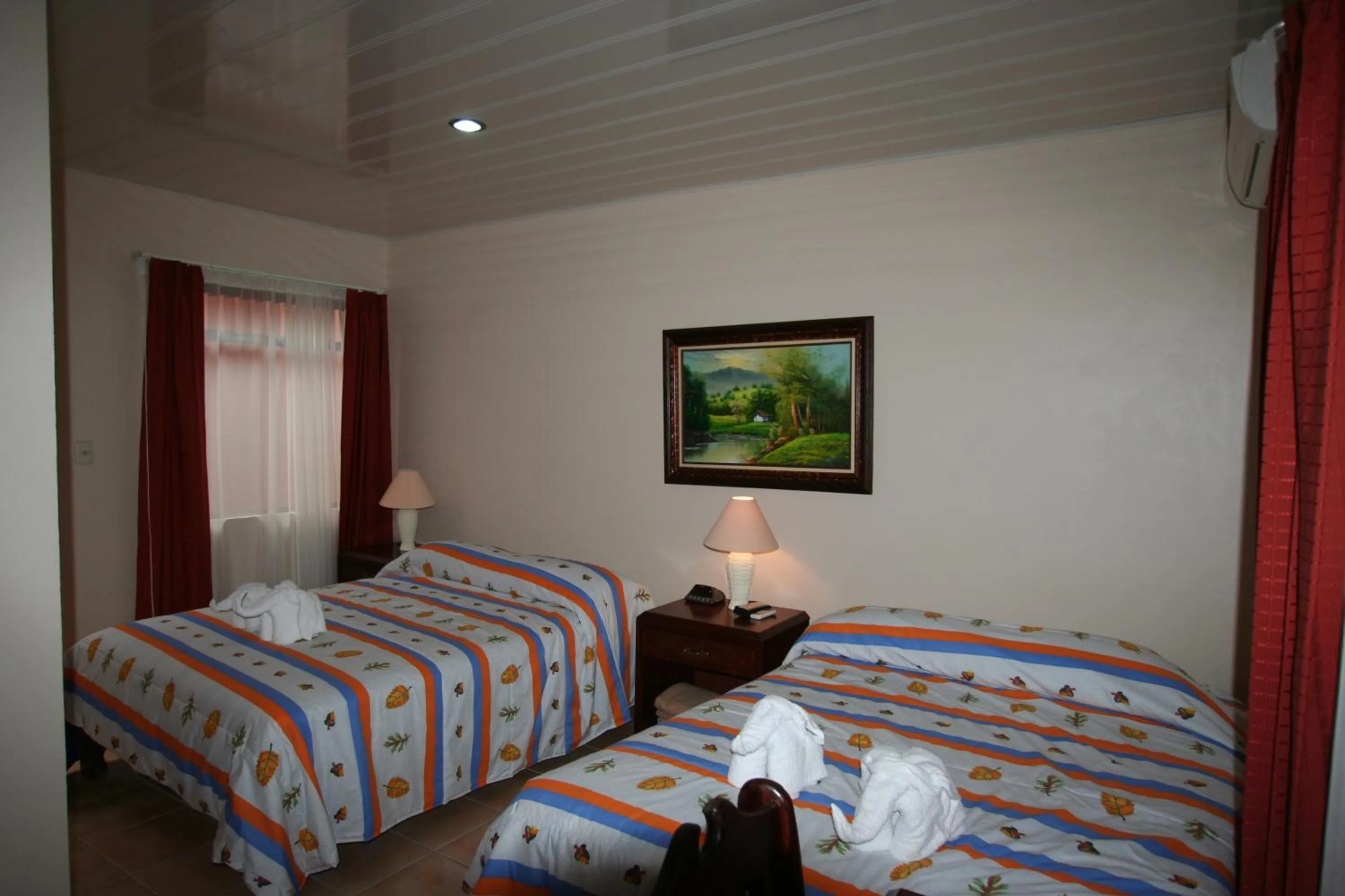 Photo of the whole room, Bed in Hotel La Choza Inn