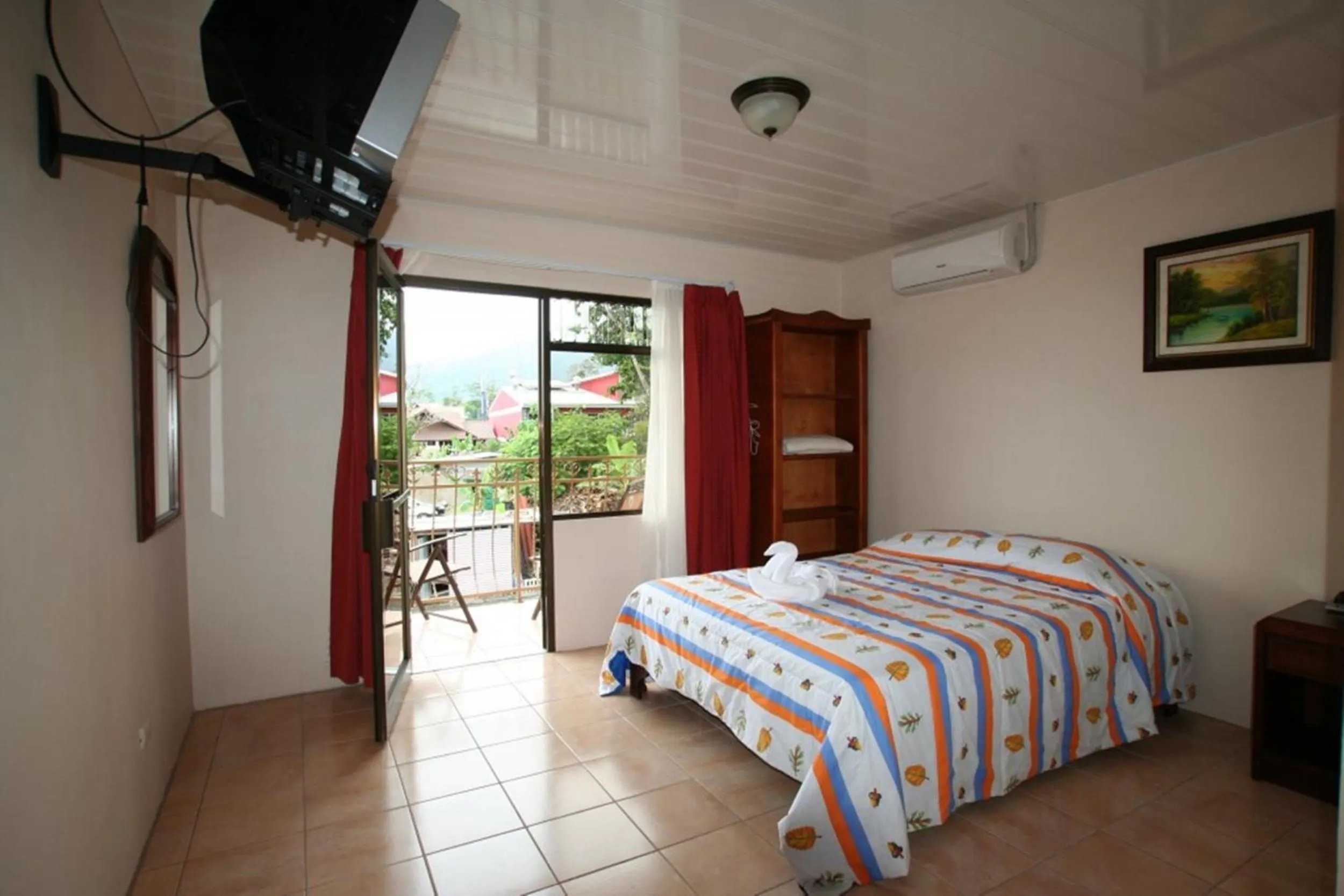 Bed in Hotel La Choza Inn