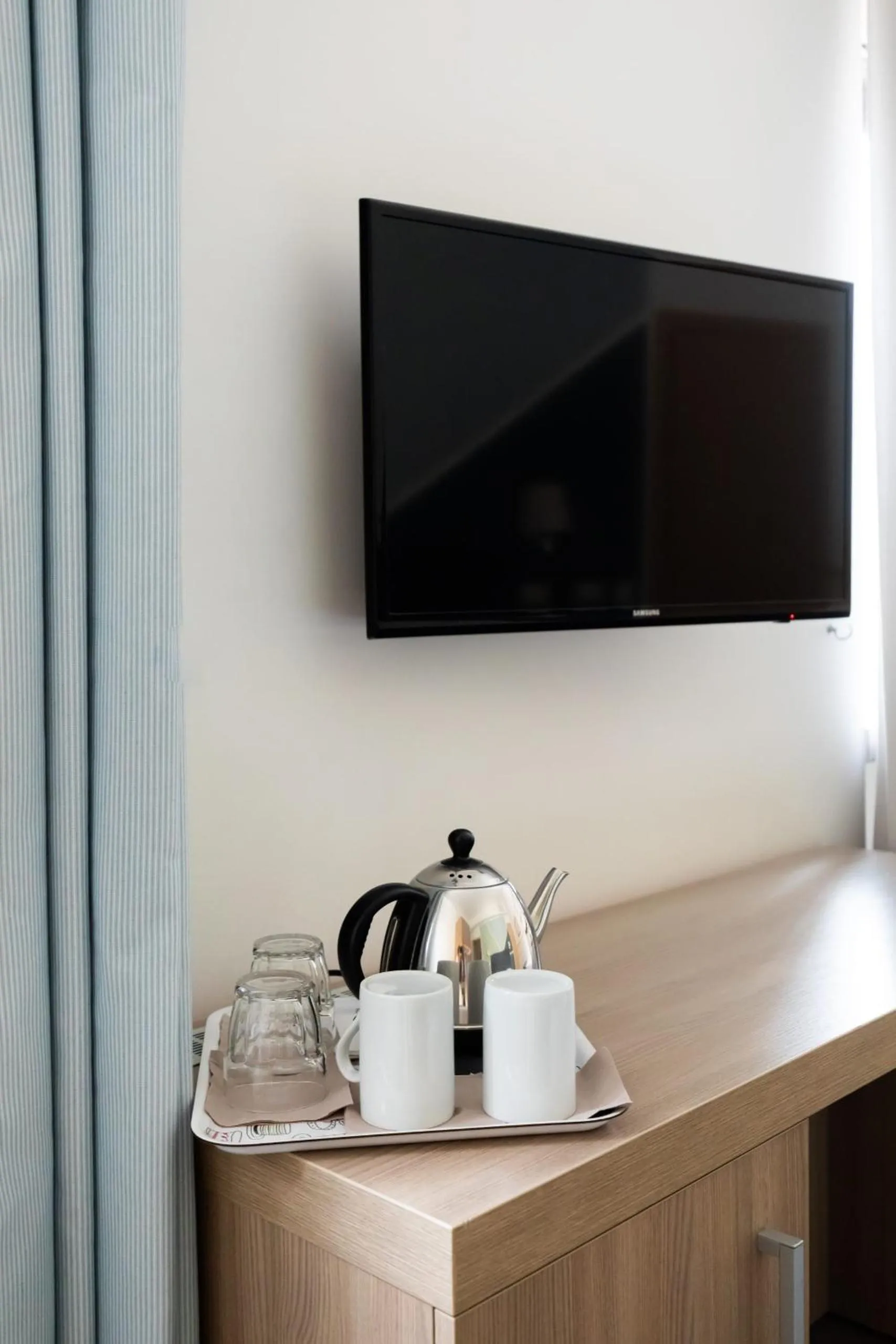 TV and multimedia in Fleming Suites by Hili