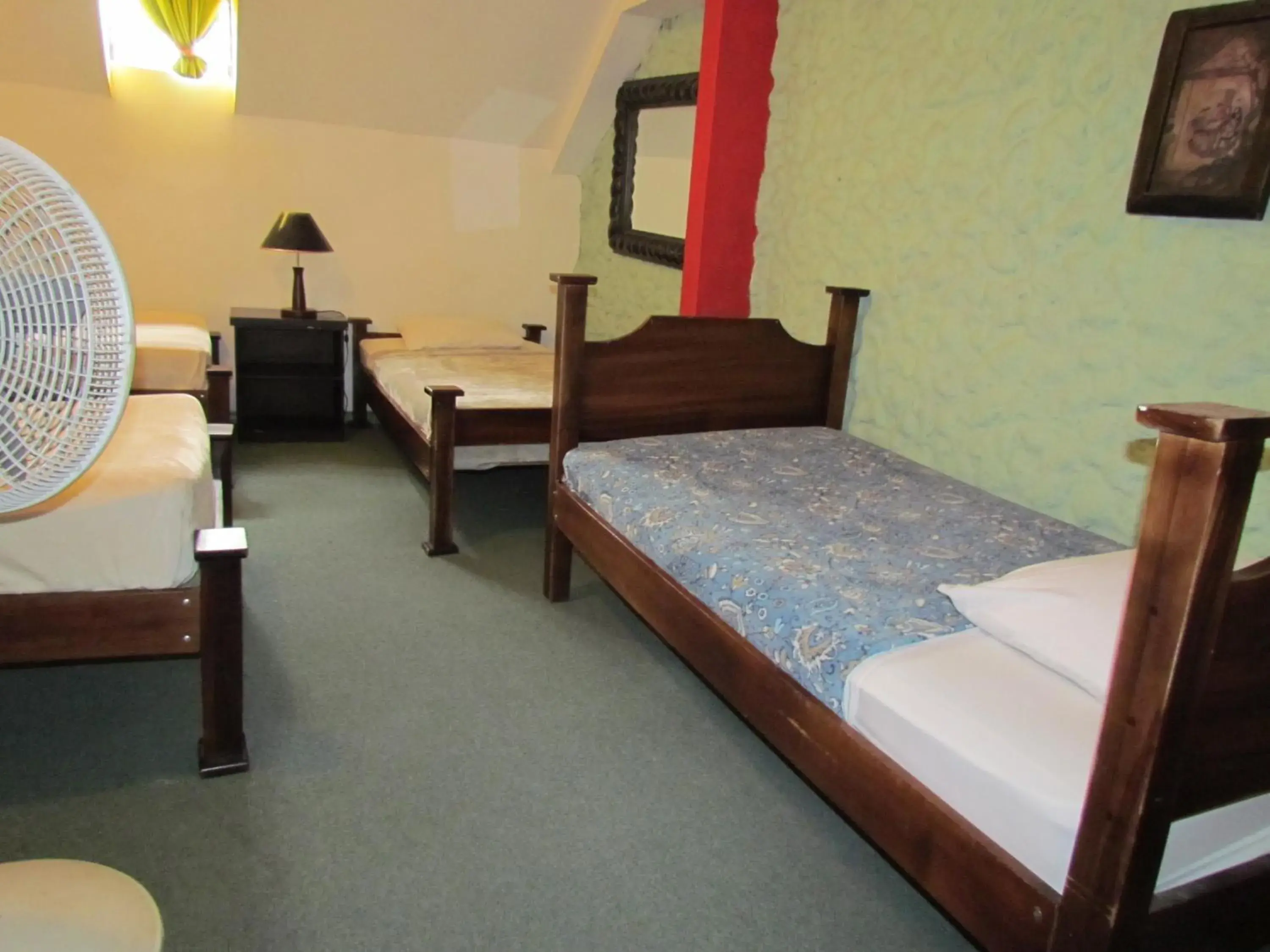 Quadruple Room with Private Bathroom in Hostel Shakti Quadruple Room with Private Bathroom in Hostel Shakti