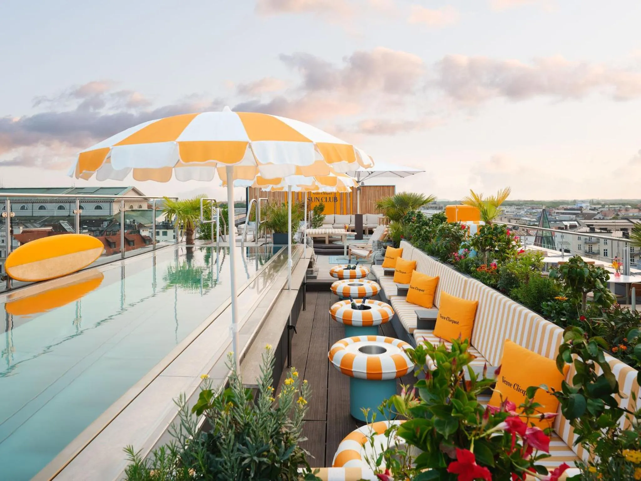 Swimming pool in Mandarin Oriental, Munich