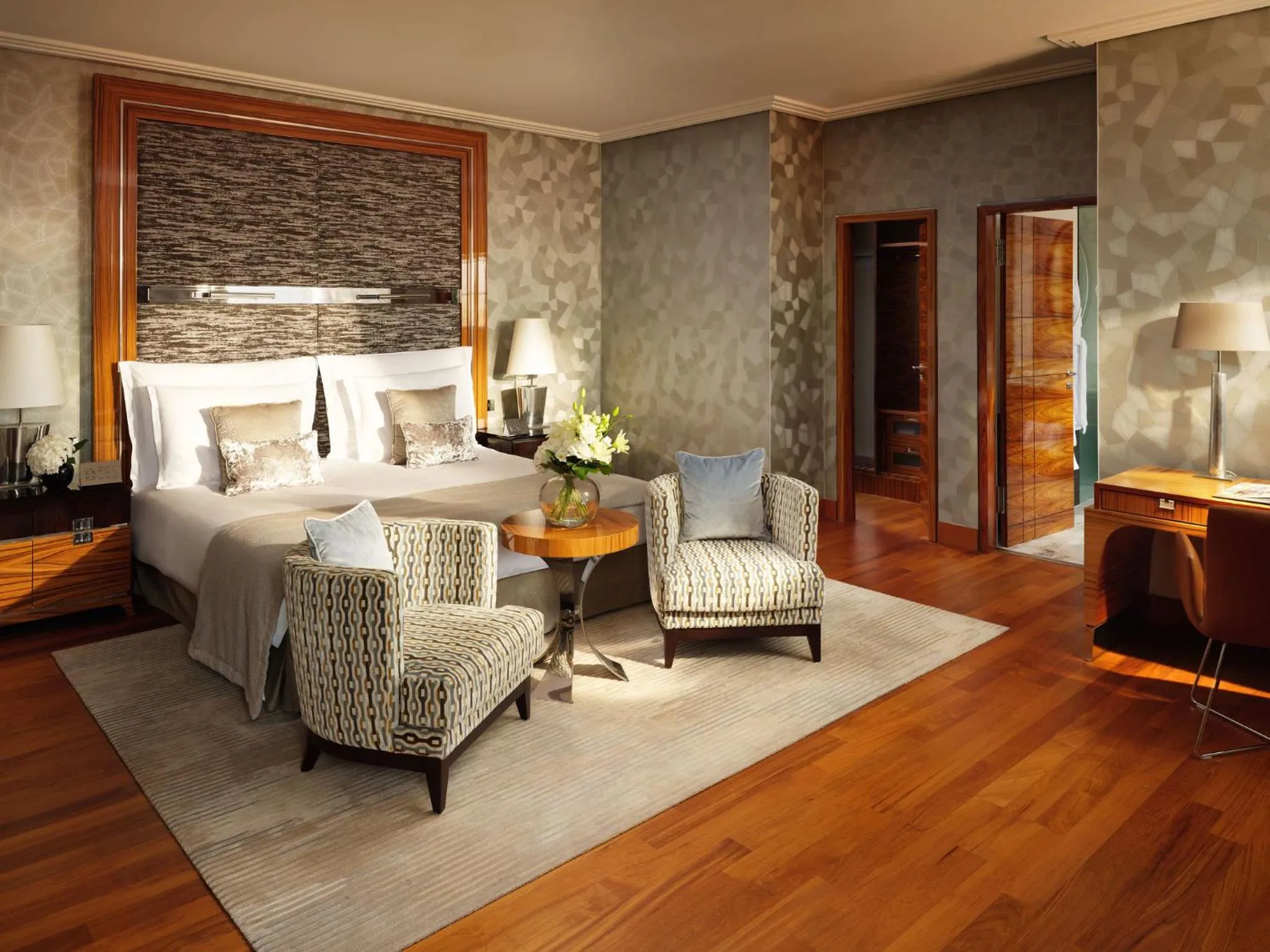 Photo of the whole room, Bed in Mandarin Oriental, Munich