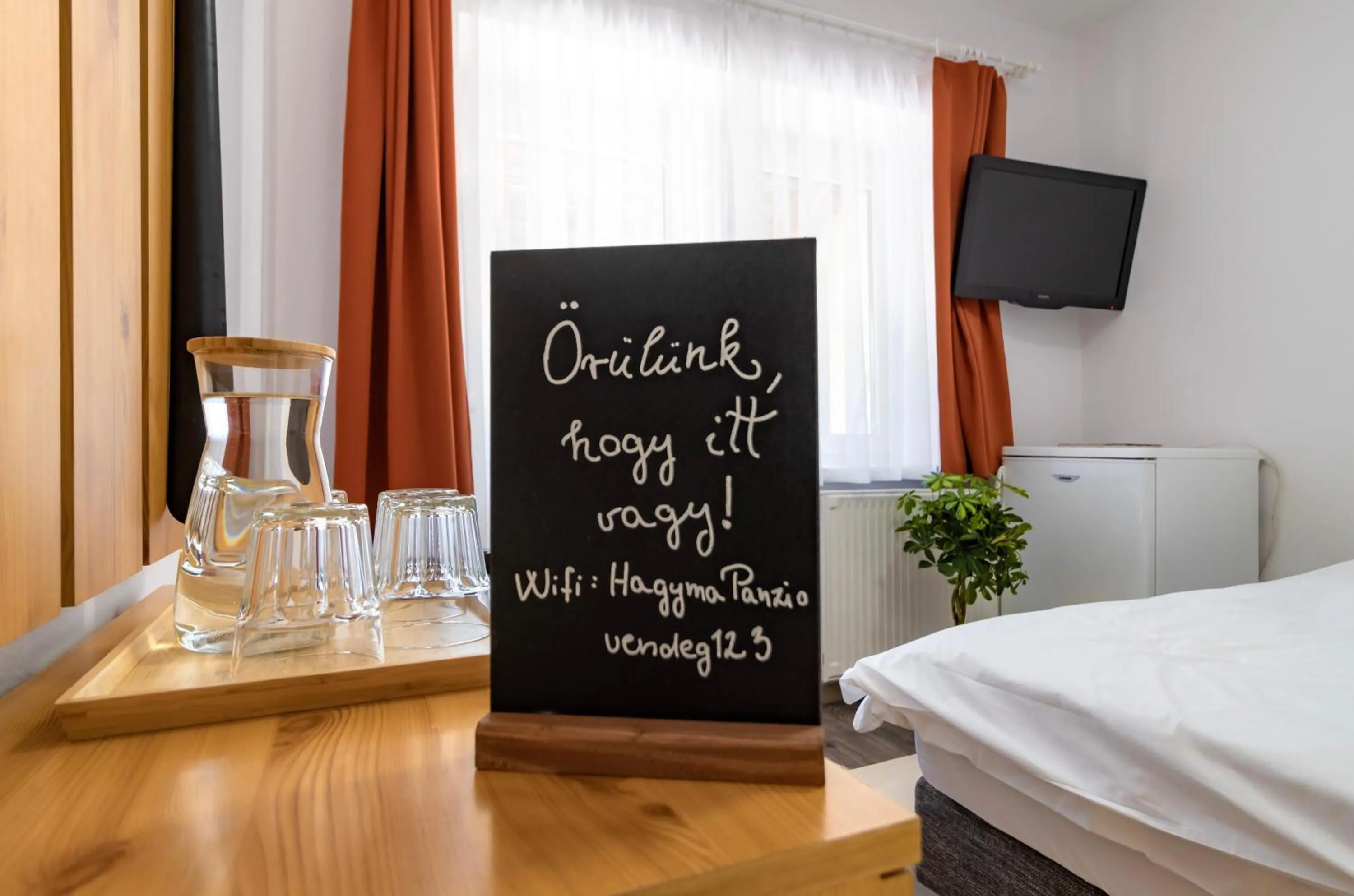 Bed in Hagyma Panzió Makó