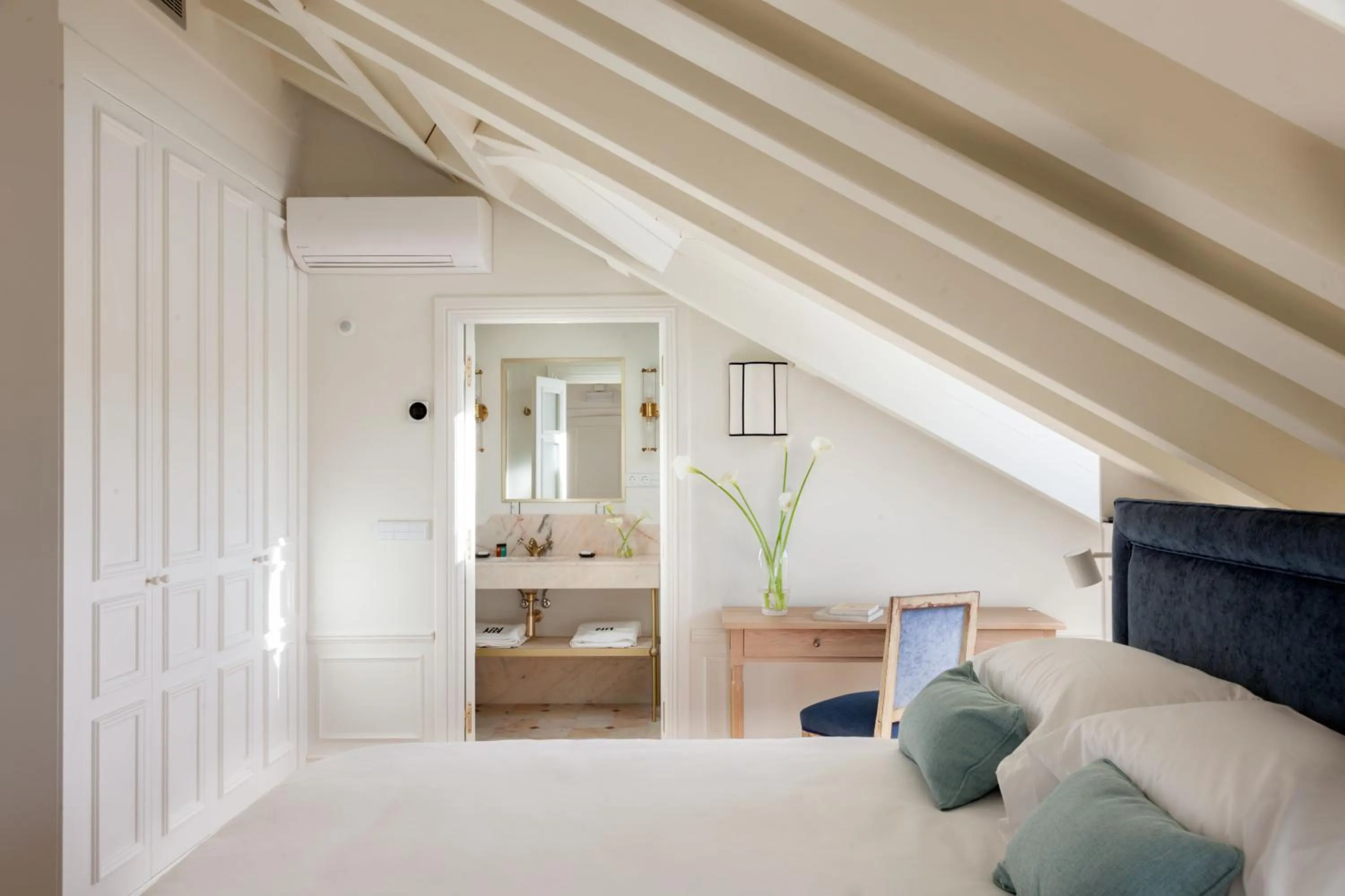 Bed in Gran hotel Brillante