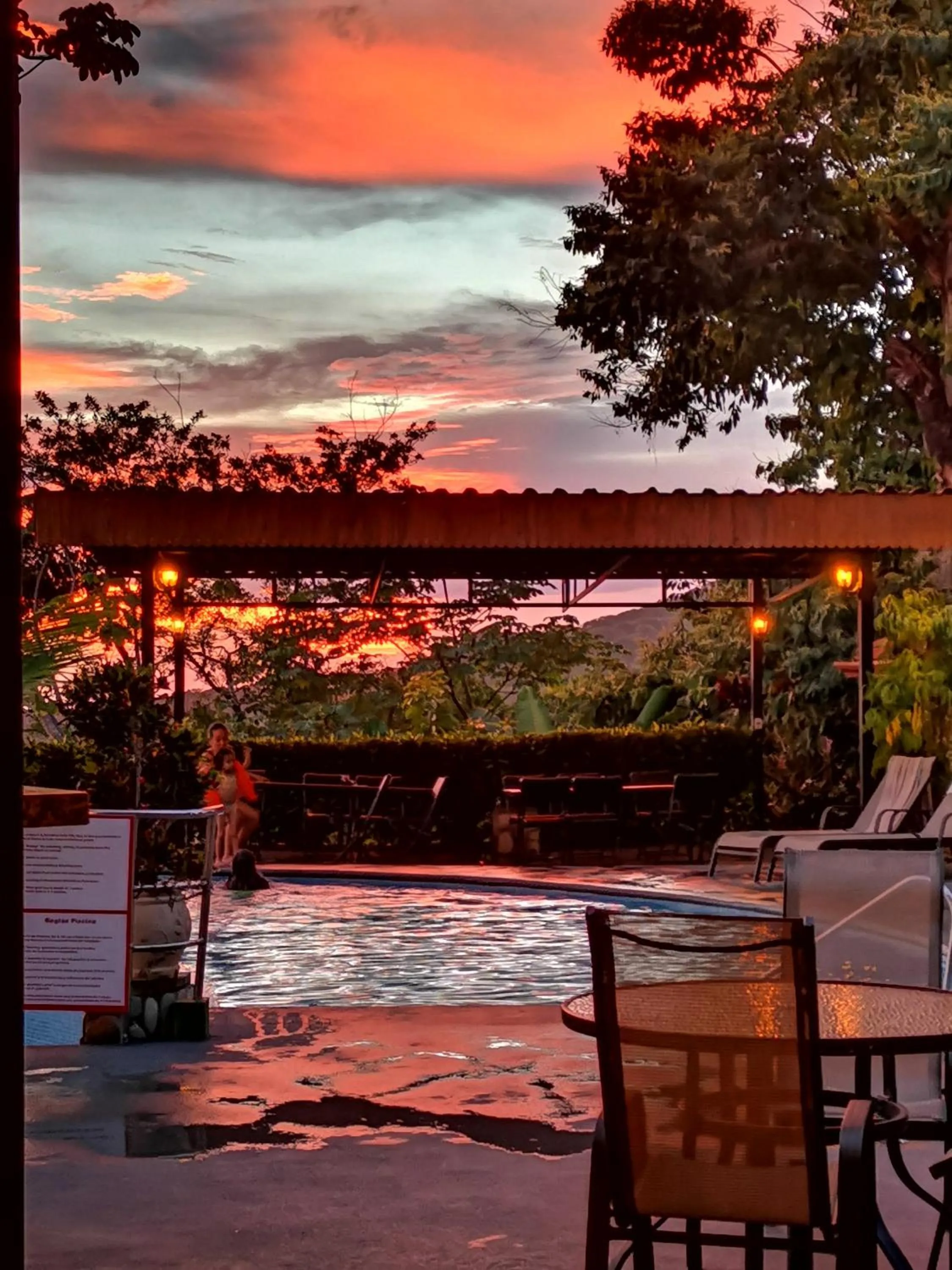 Restaurant/places to eat in Vista Ballena