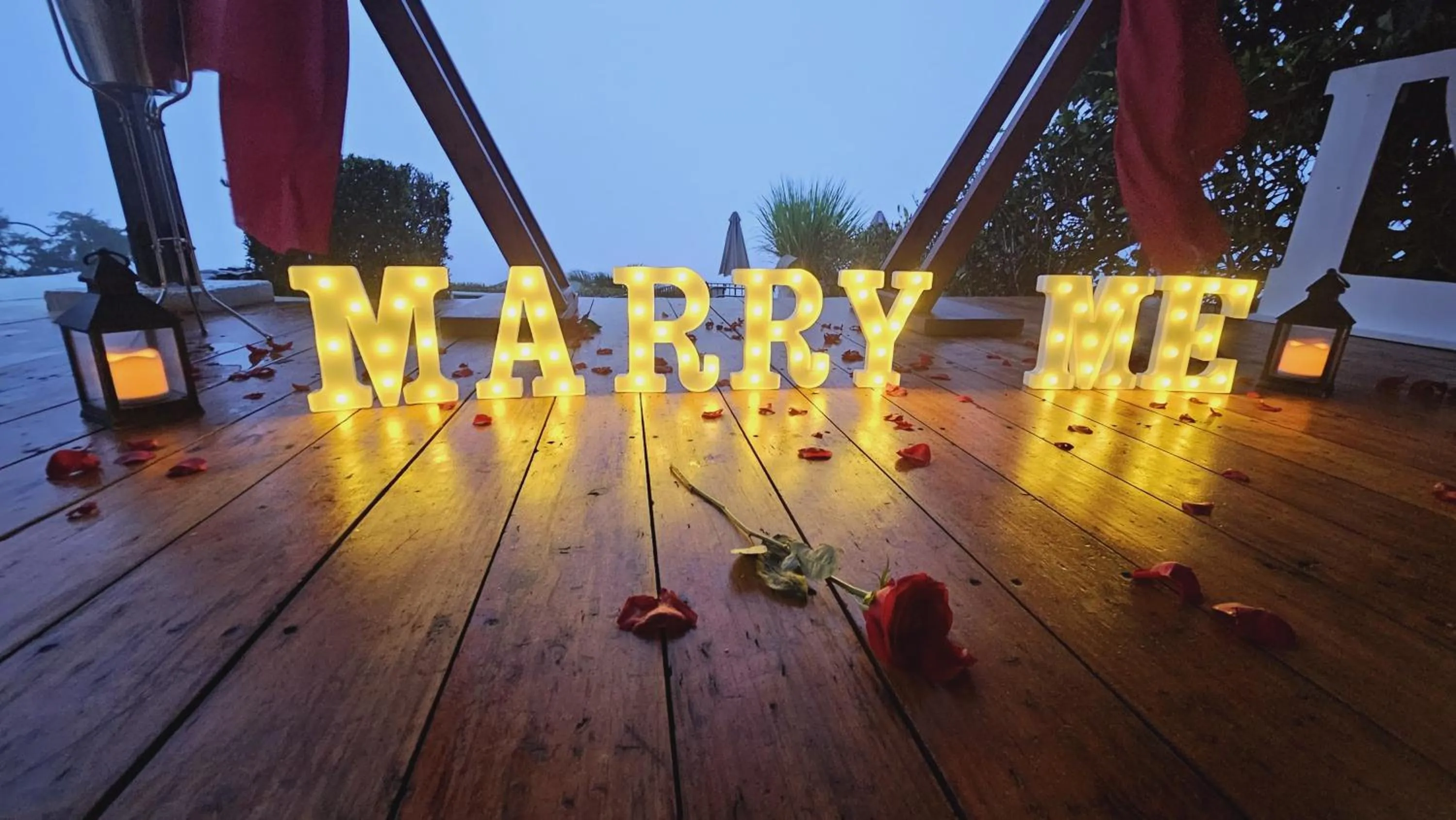 Restaurant/places to eat in Vista Ballena