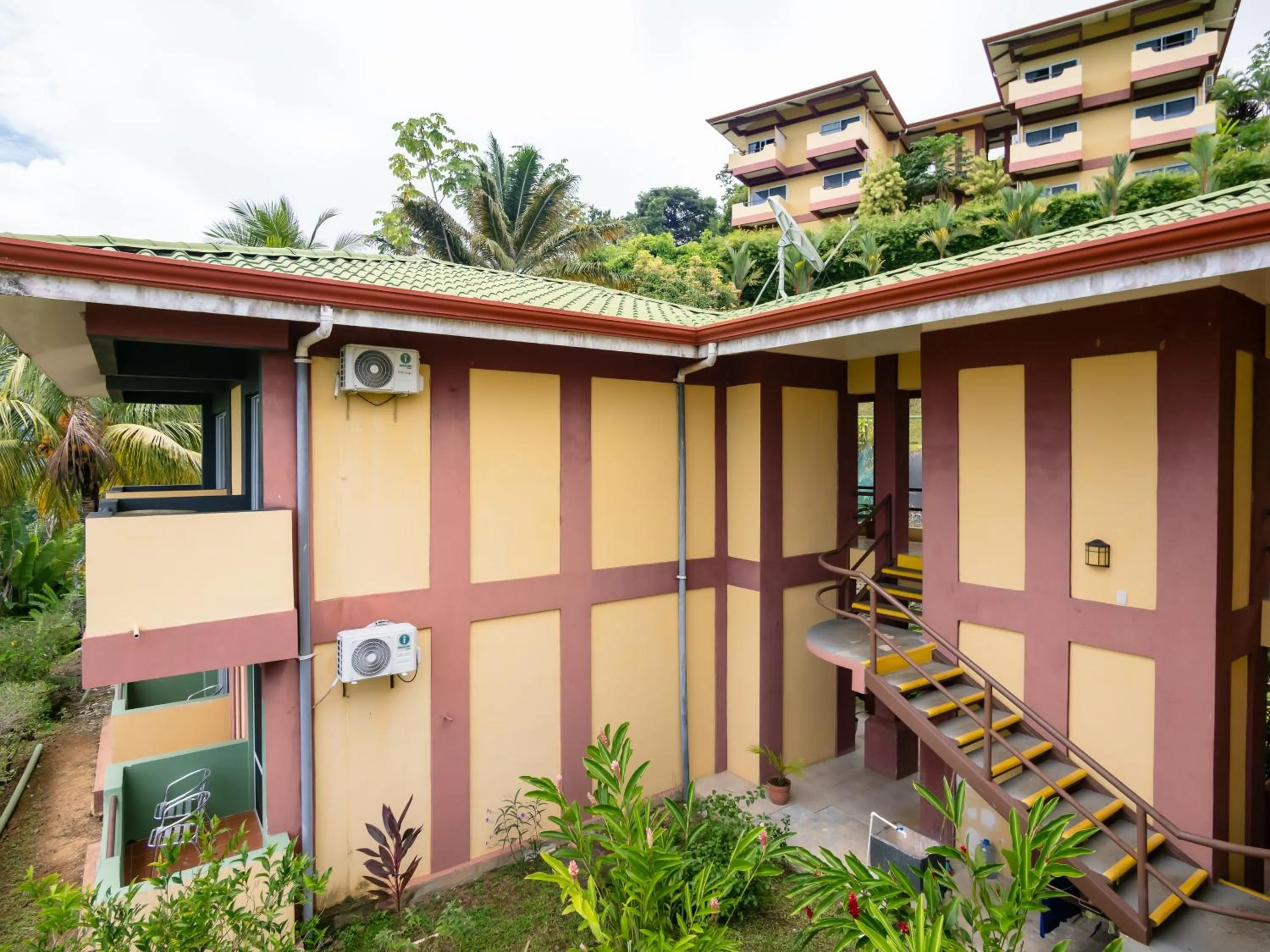 Property building in Vista Ballena