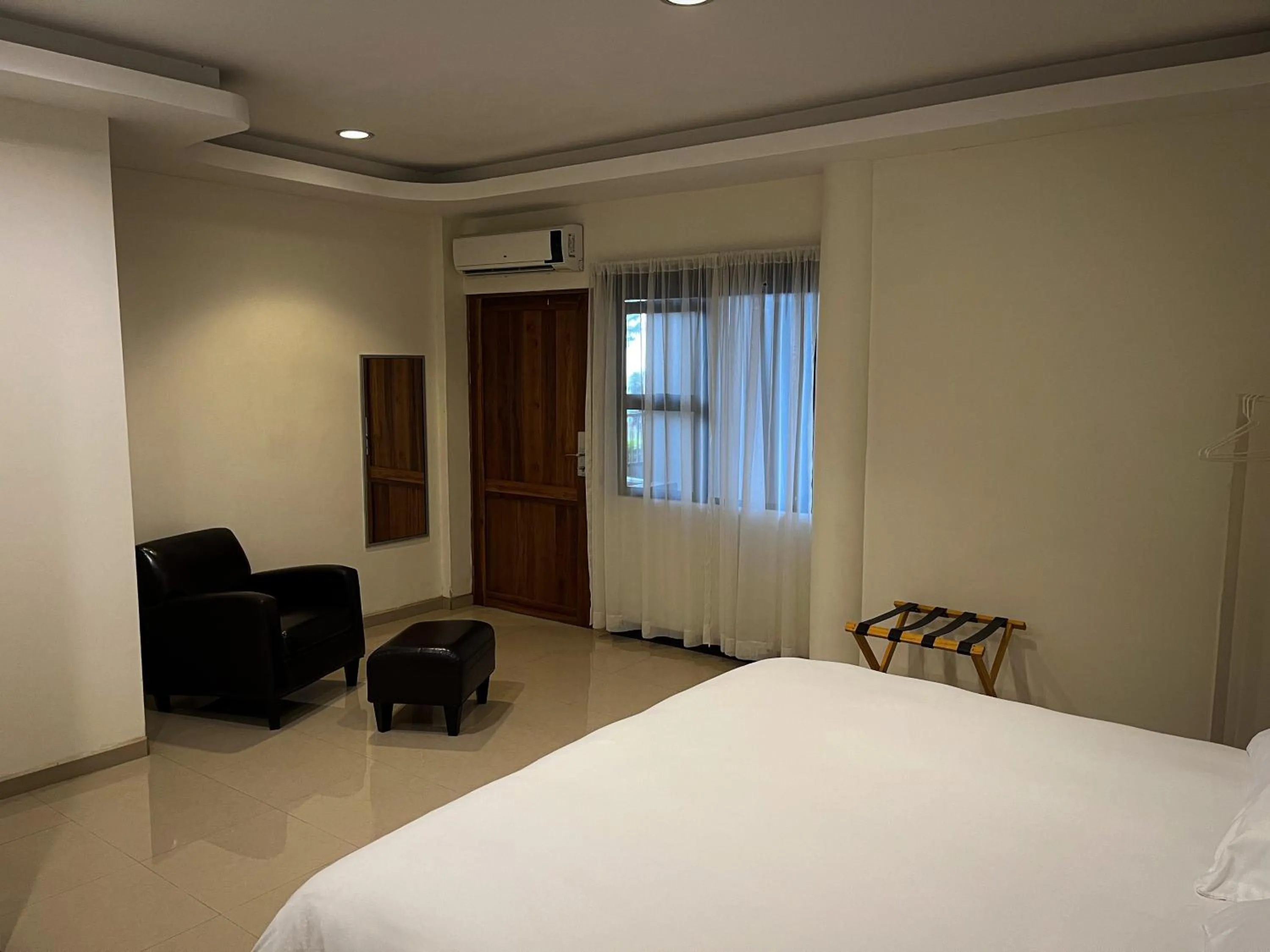 Photo of the whole room, Bed in Legacy Boutique Hotel