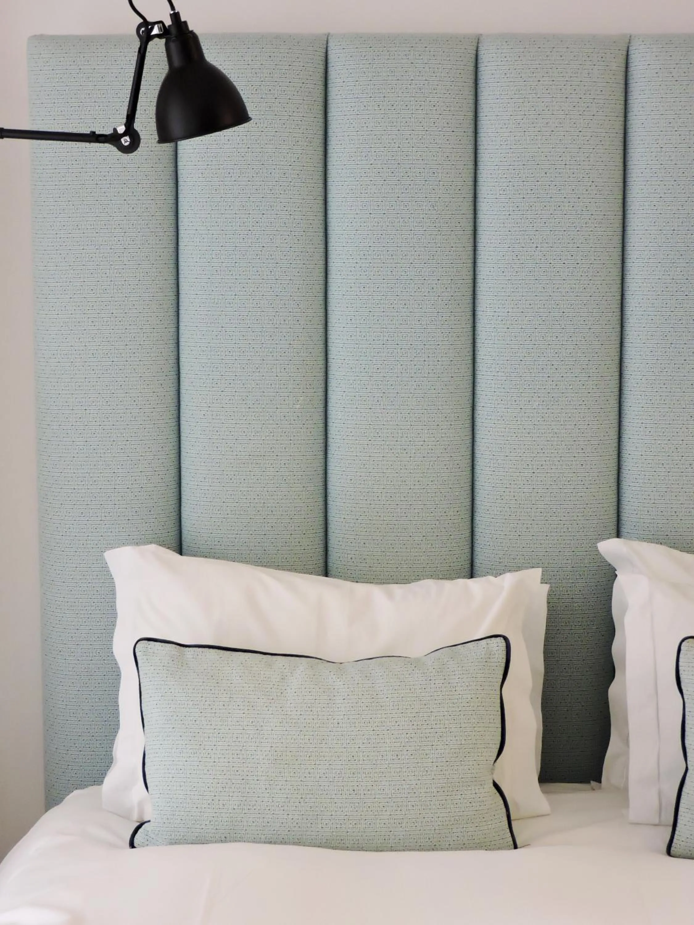 Decorative detail, Bed in Casa Oliver Boutique B&B - Principe Real