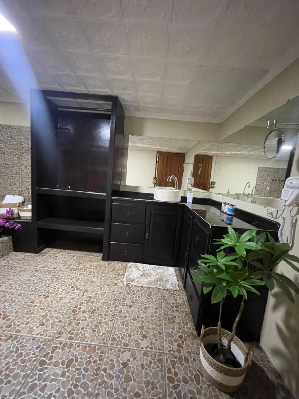 Bathroom in Ara Ambigua Lodge