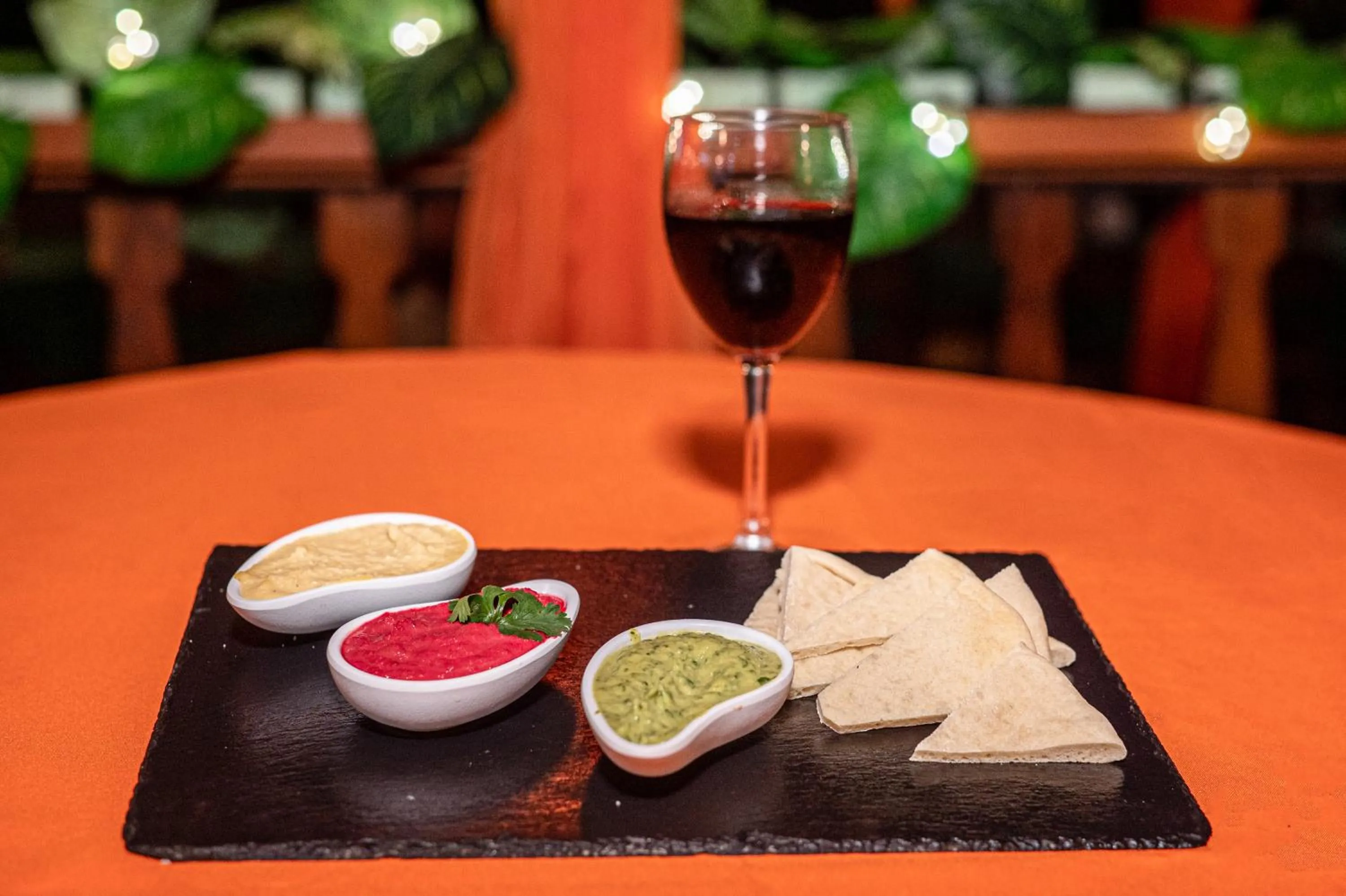 Restaurant/places to eat in Ara Ambigua Lodge