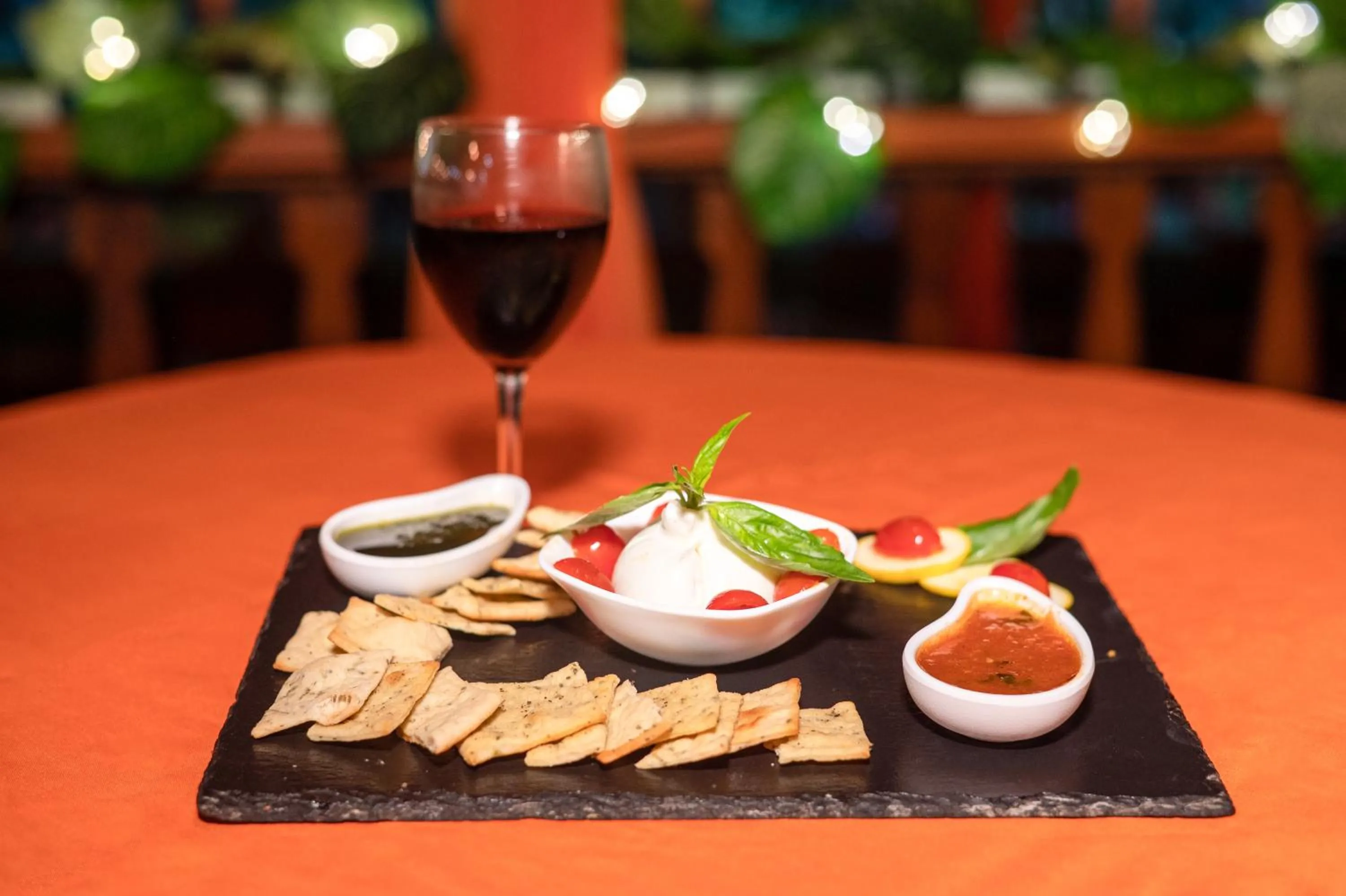 Restaurant/places to eat in Ara Ambigua Lodge
