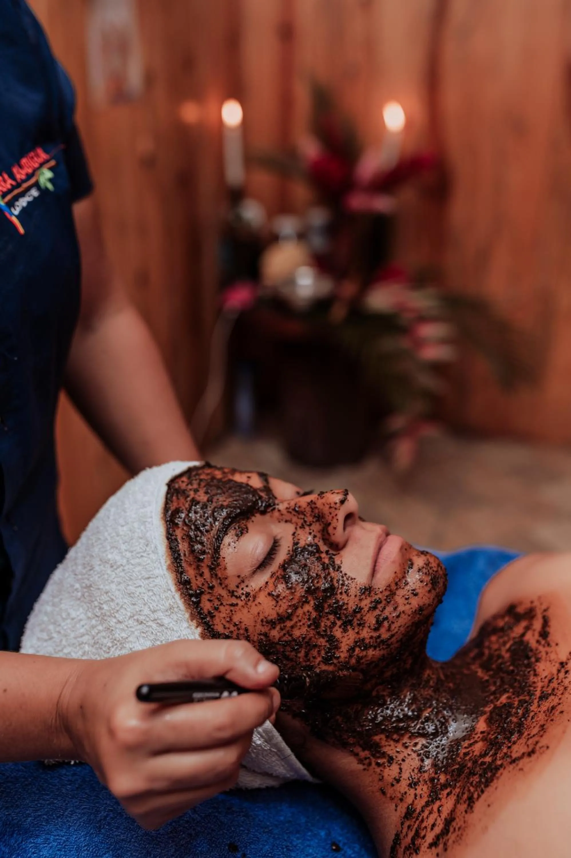 Massage in Ara Ambigua Lodge