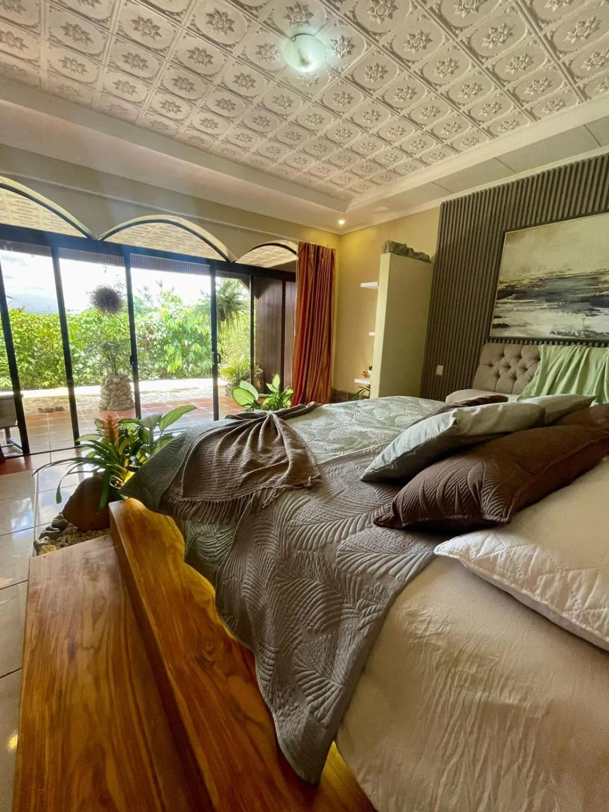 Bed in Ara Ambigua Lodge