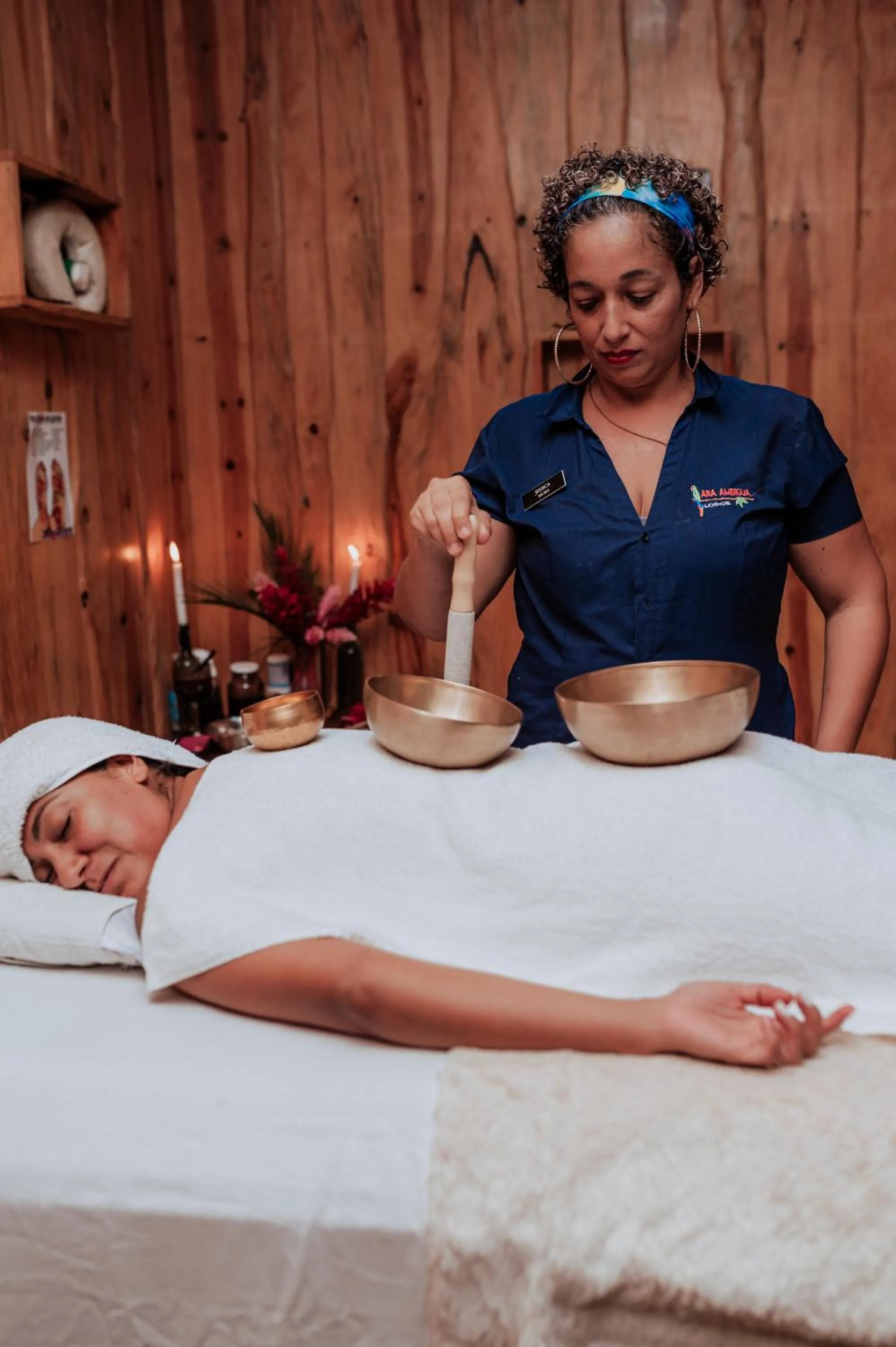 Massage in Ara Ambigua Lodge