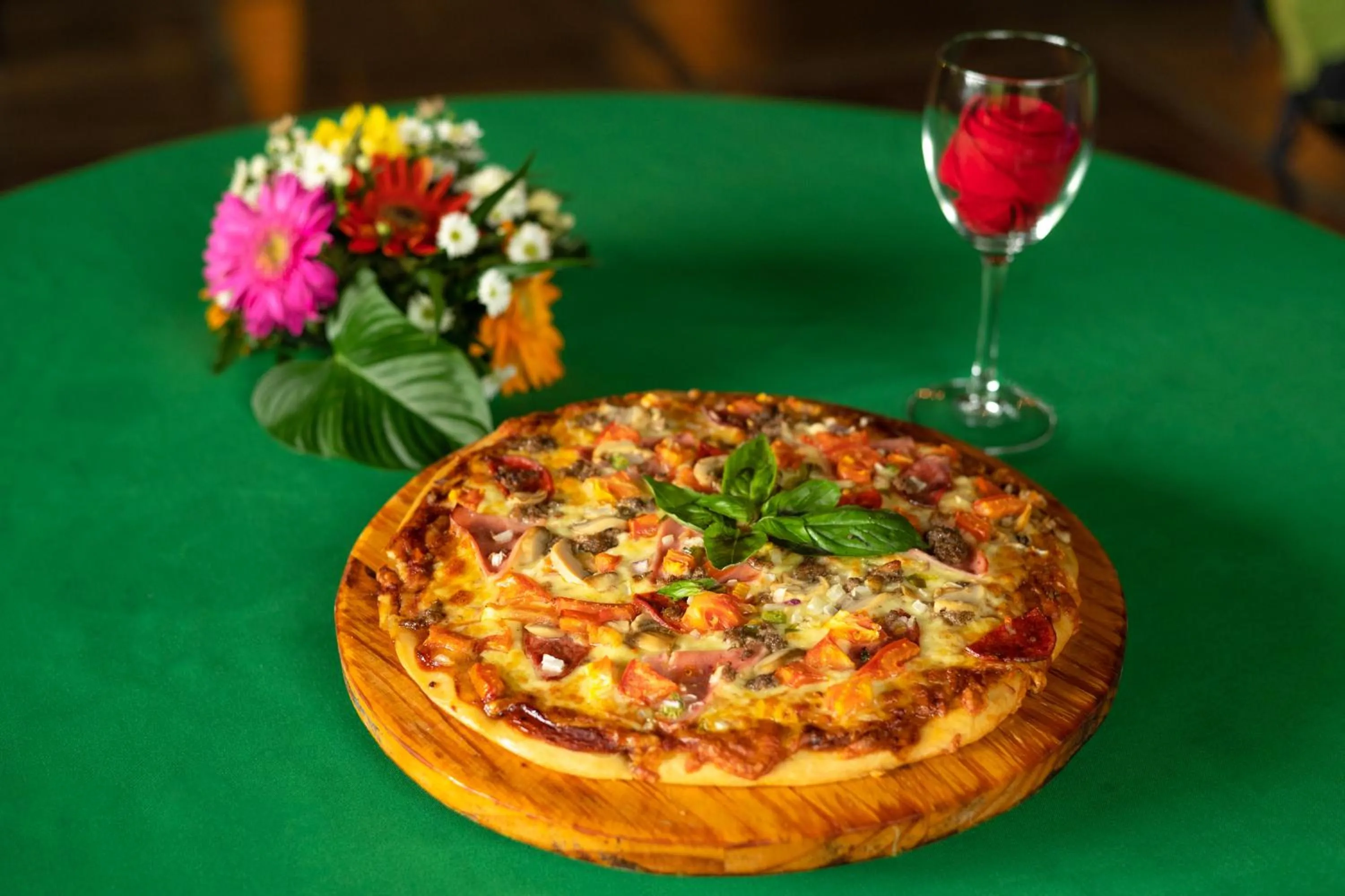 Restaurant/places to eat in Ara Ambigua Lodge