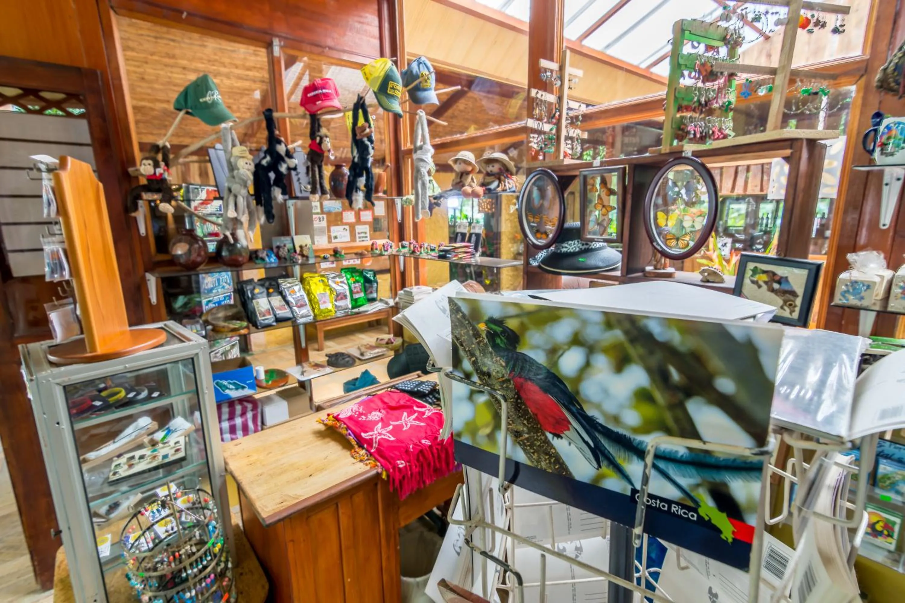 On-site shops in Ara Ambigua Lodge