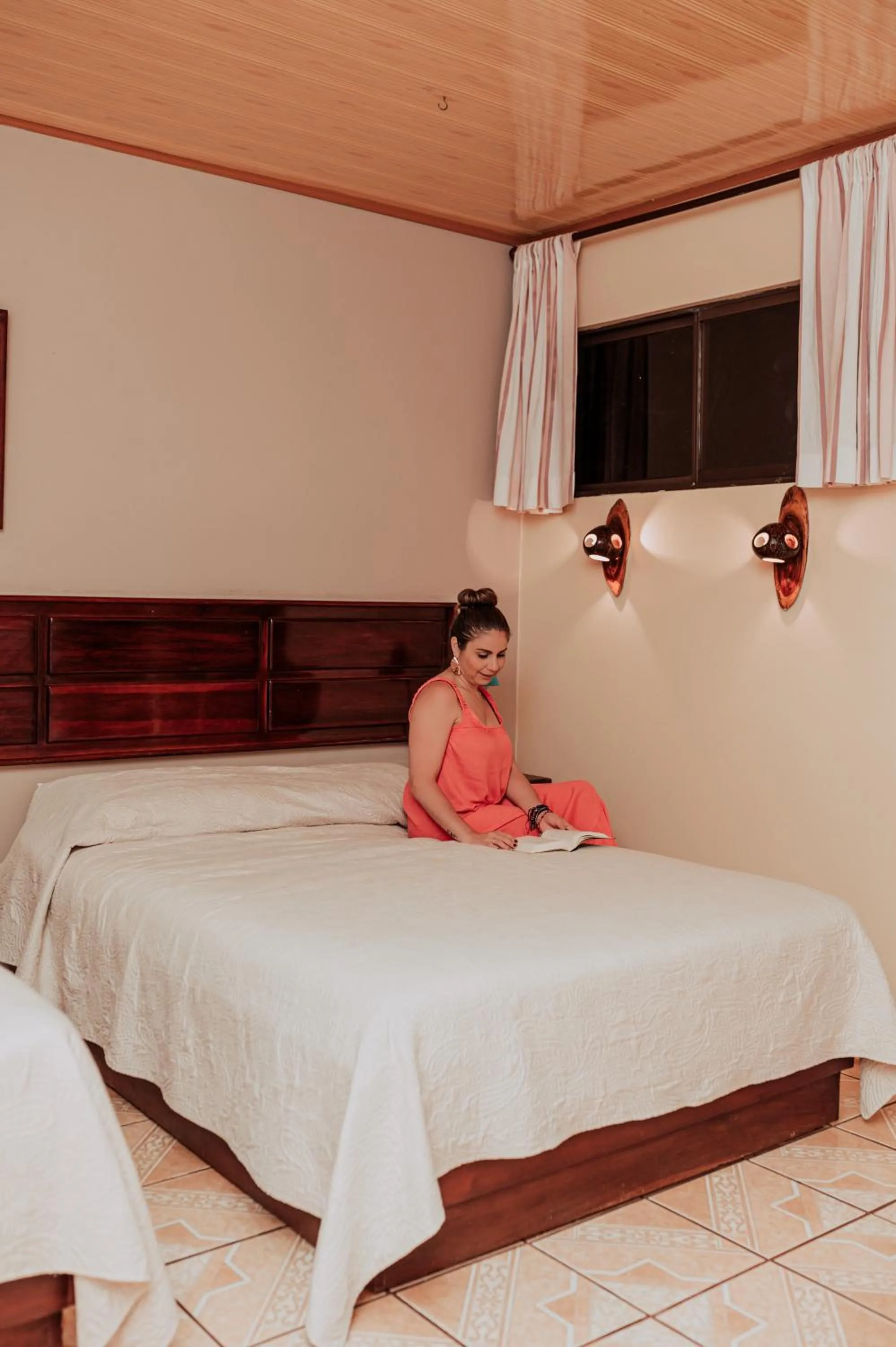 Photo of the whole room, Bed in Ara Ambigua Lodge