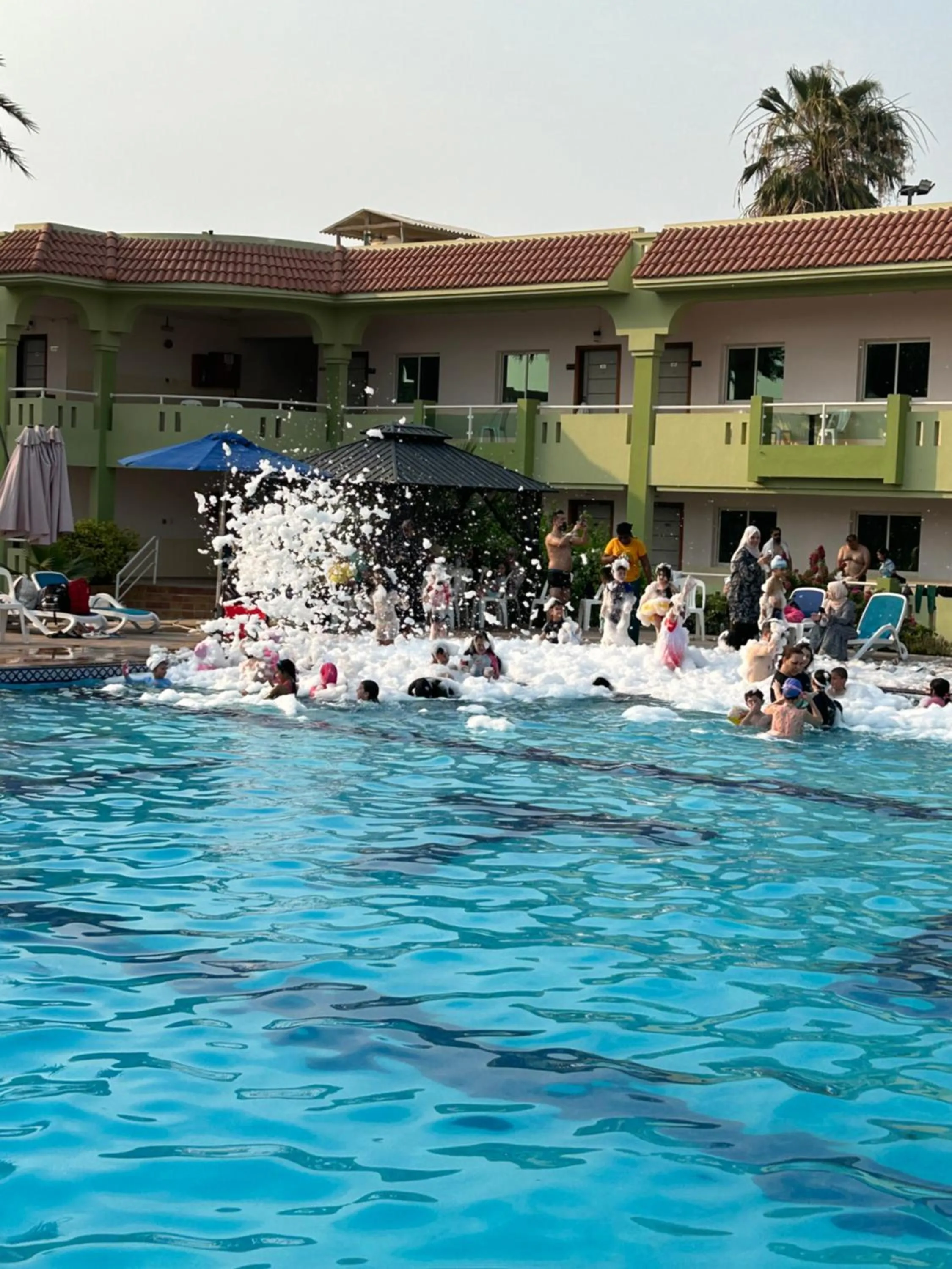 Swimming pool in Flamingo Beach Hotel