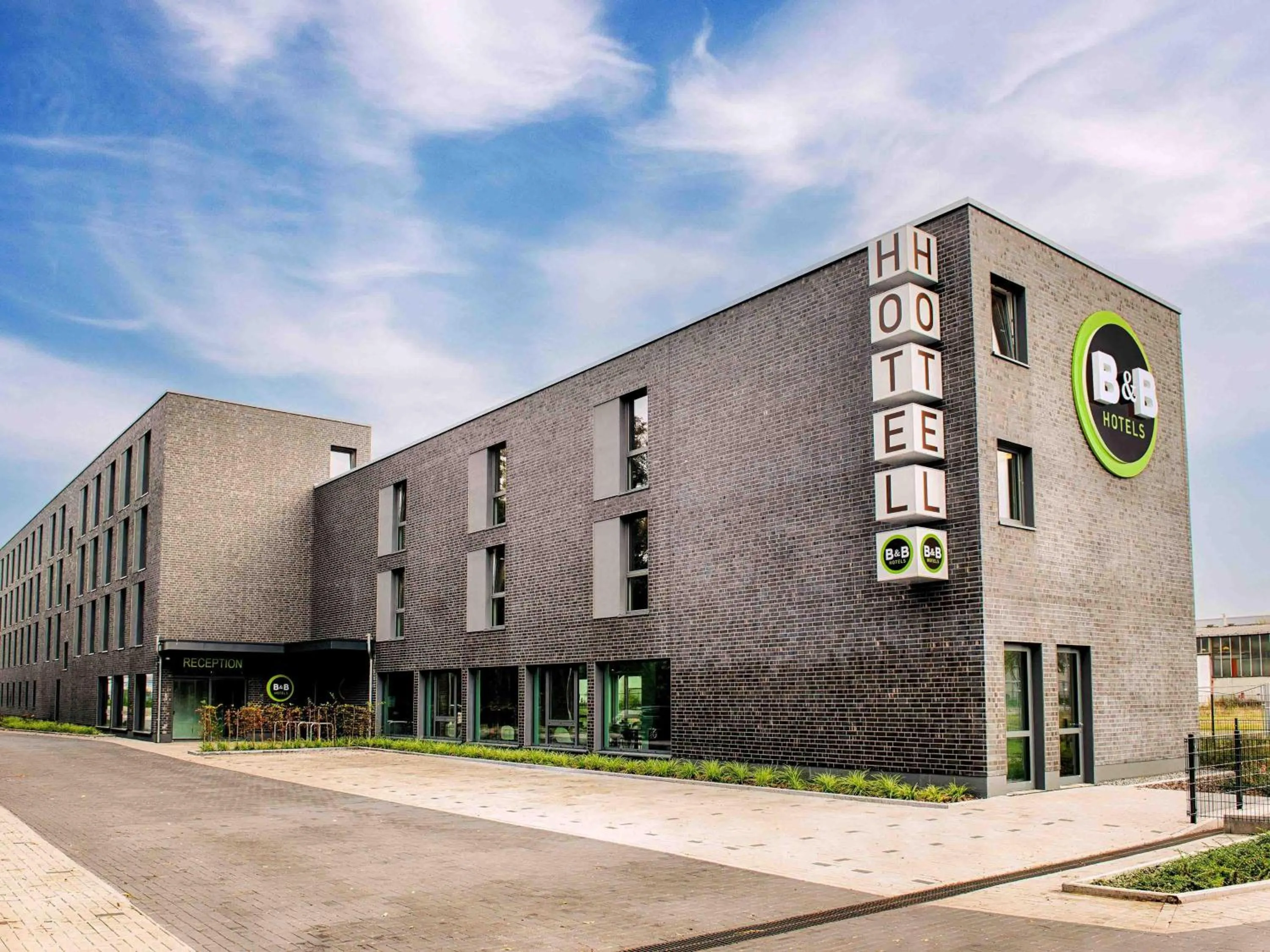 Property building in B&B Hotel Cuxhaven