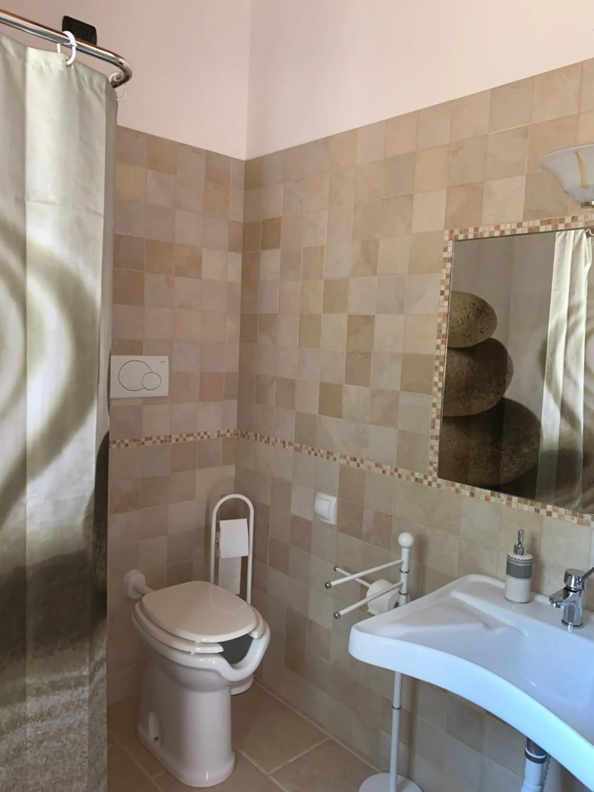 Standard Double or Twin Room with Garden View - single occupancy in Barsentello Standard Double or Twin Room with Garden View - single occupancy in Barsentello