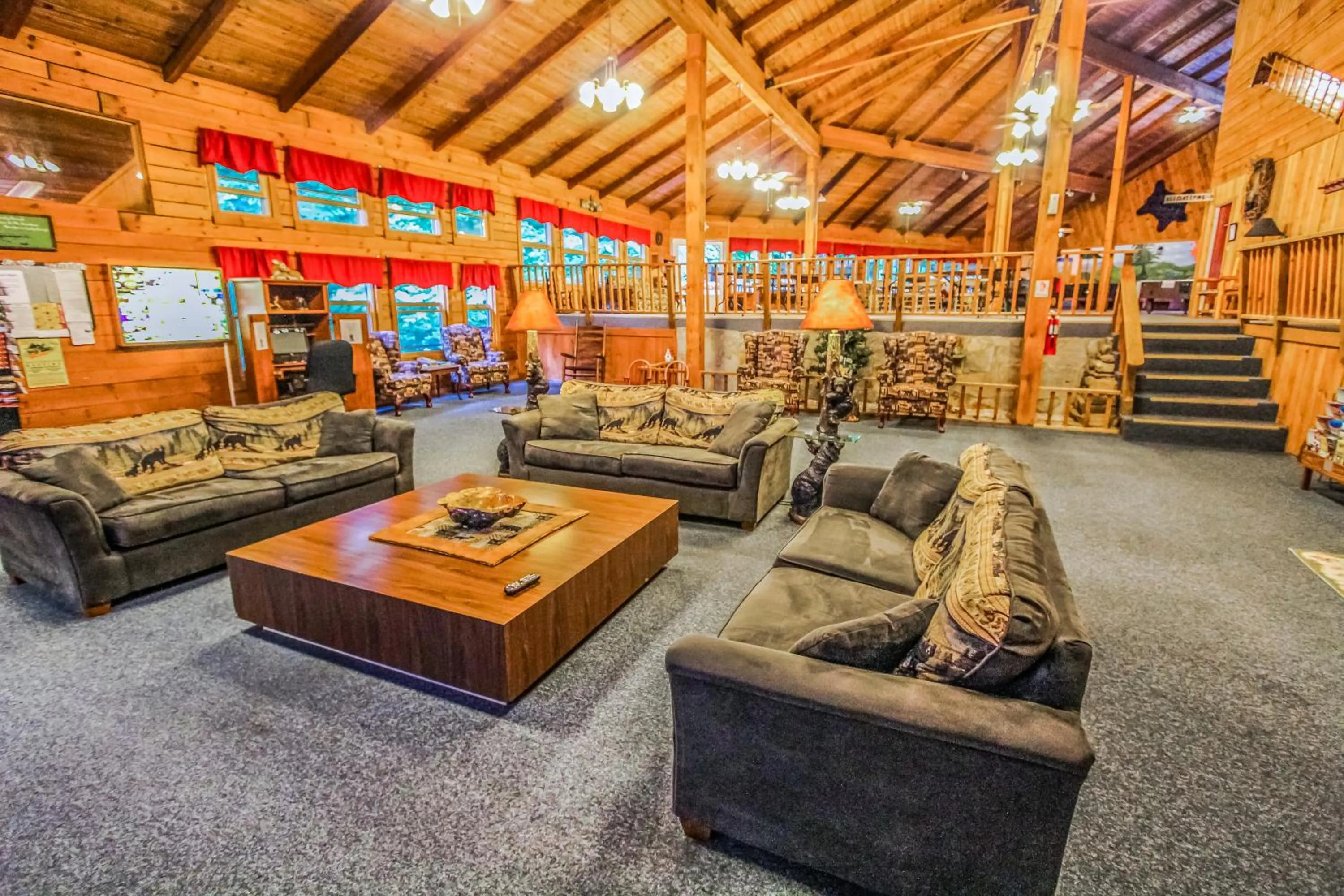 Lobby or reception in Smoketree Lodge