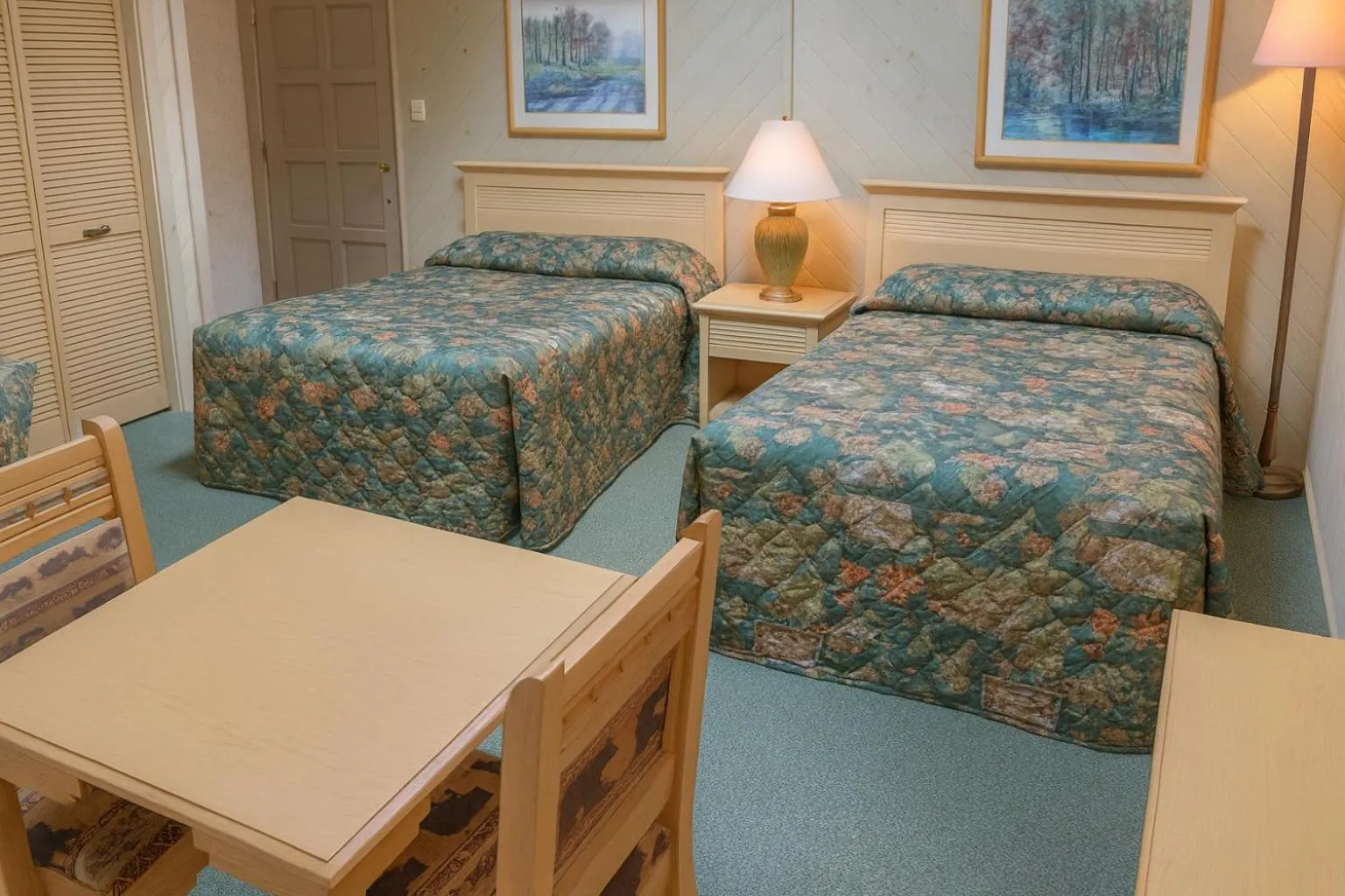 Bed in Smoketree Lodge