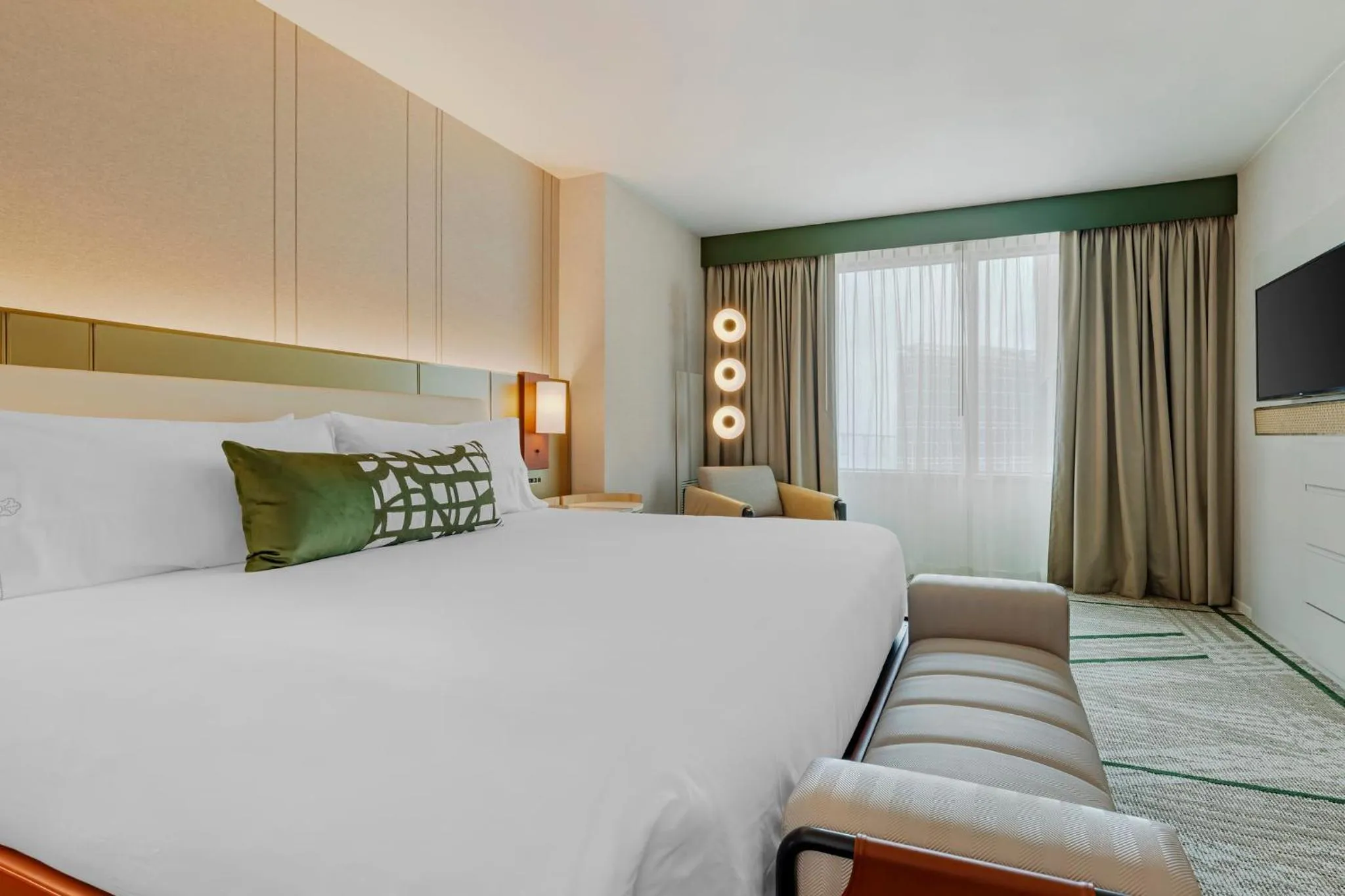 Photo of the whole room, Bed in Omni San Diego Hotel at the Ballpark