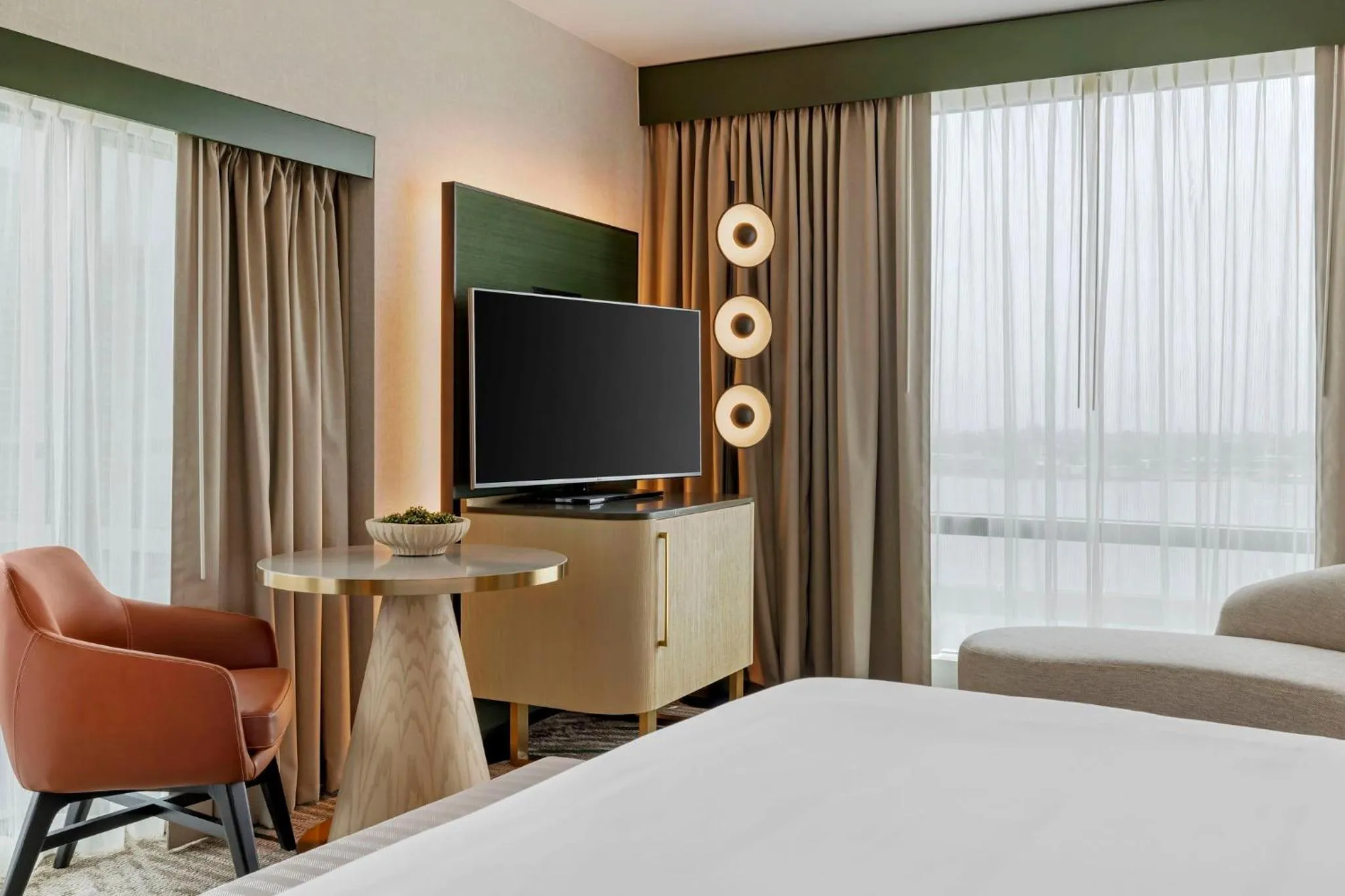 Photo of the whole room, Bed in Omni San Diego Hotel at the Ballpark