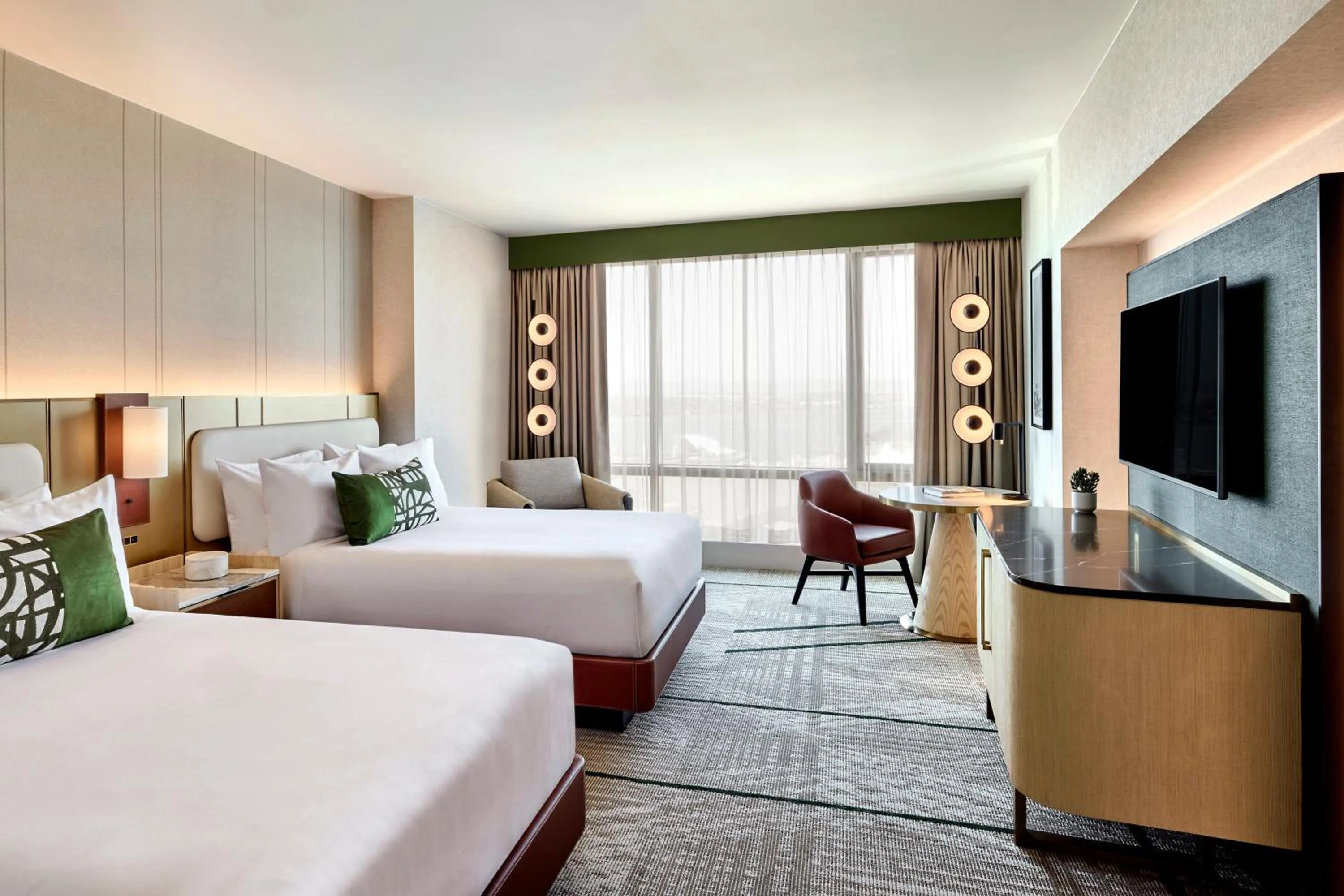 Bedroom, Bed in Omni San Diego Hotel at the Ballpark