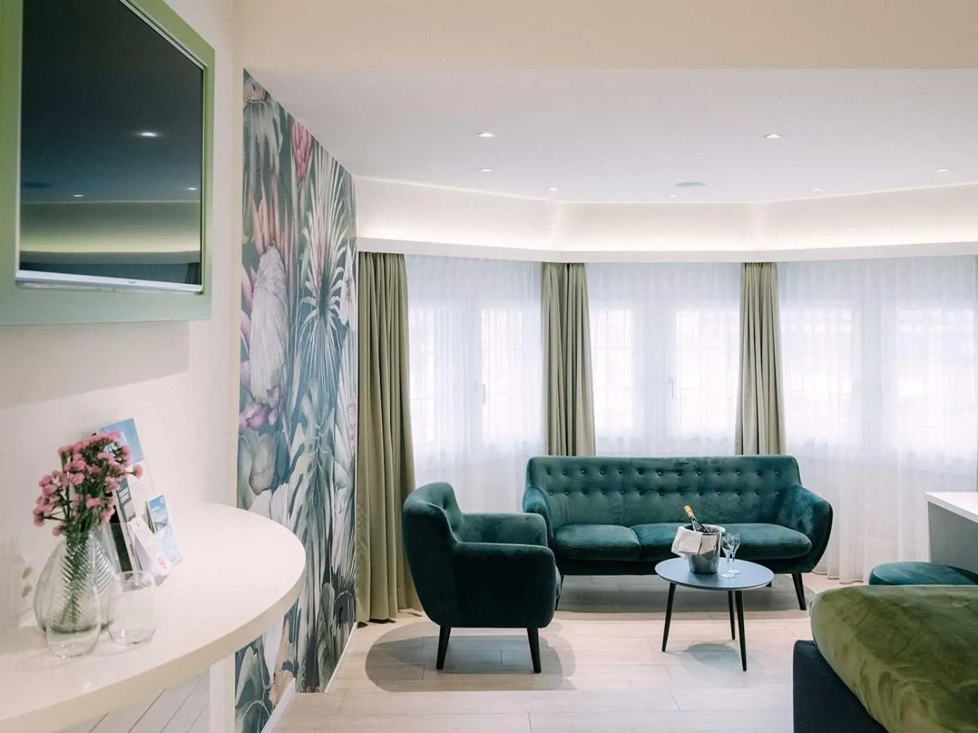 Seating area in Hotel Krone Thun