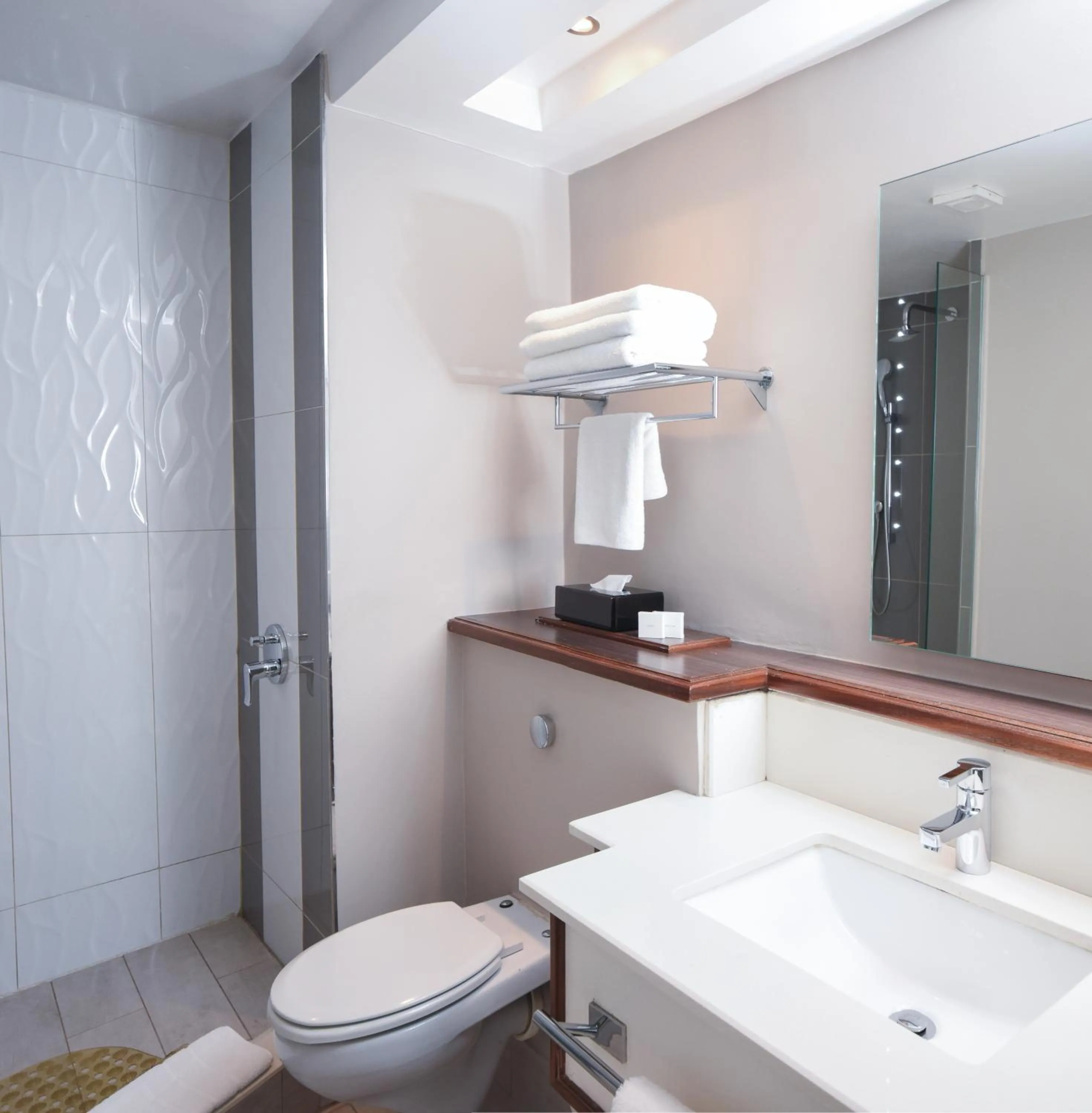 Shower in Riverside Sun