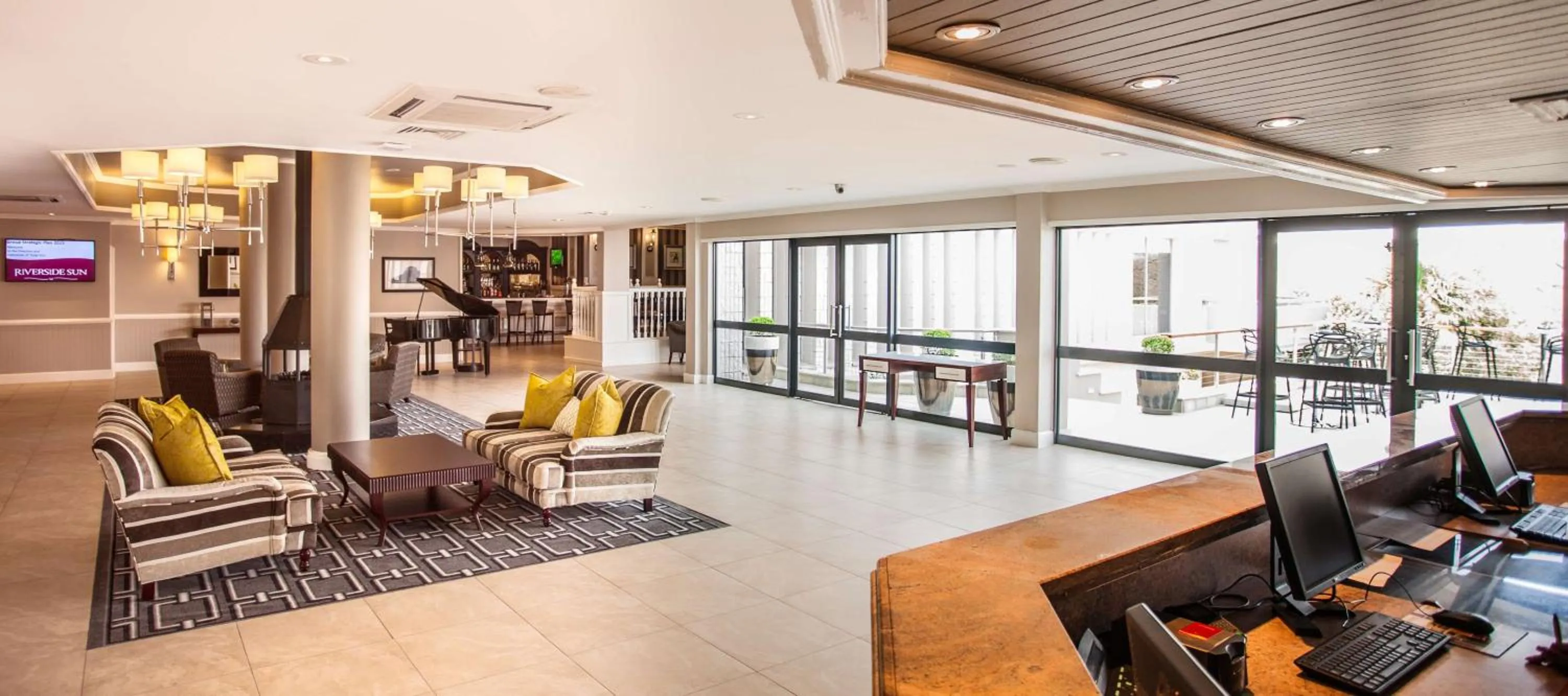 Lobby or reception in Riverside Sun