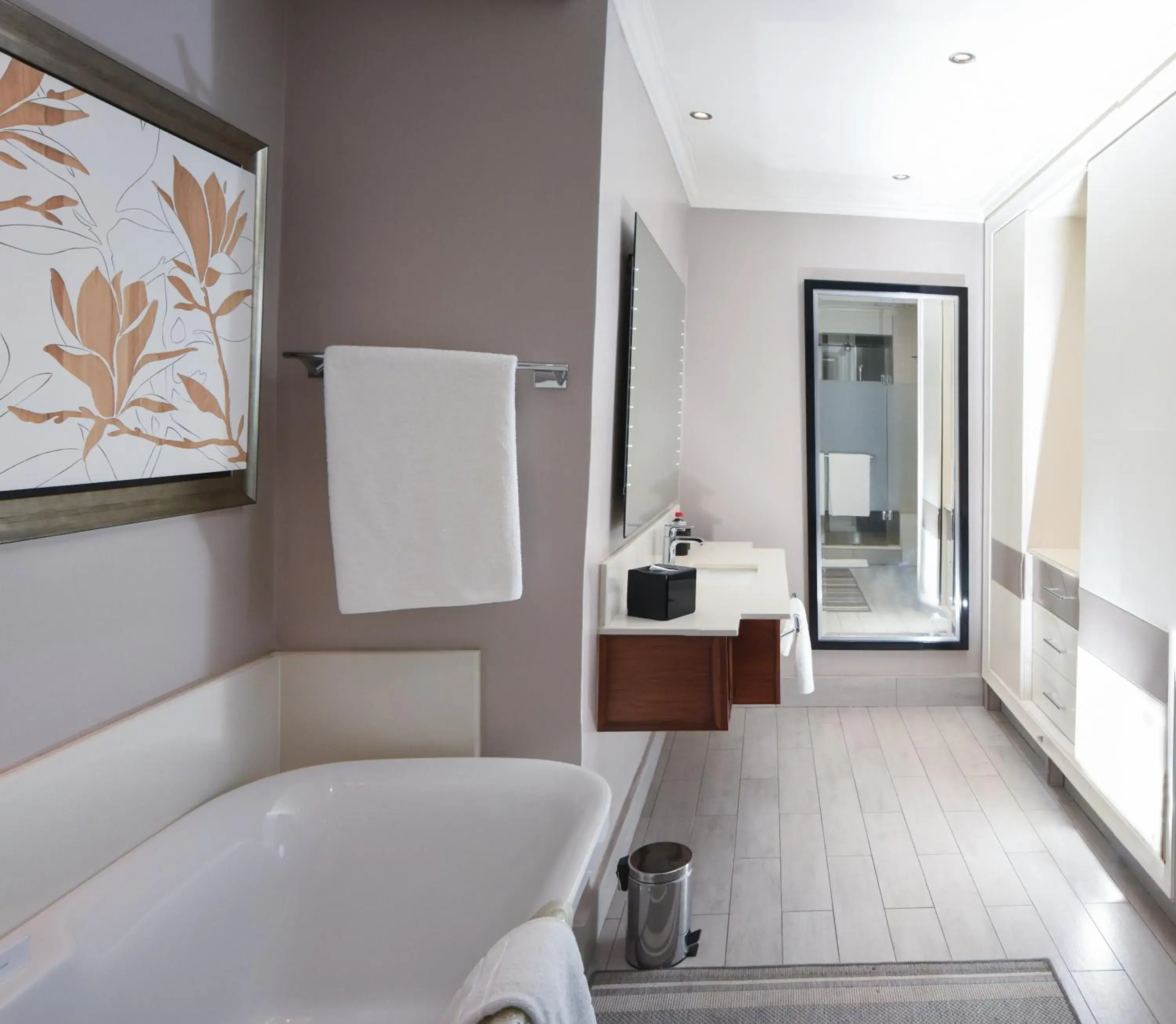 Bathroom in Riverside Sun Bathroom in Riverside Sun