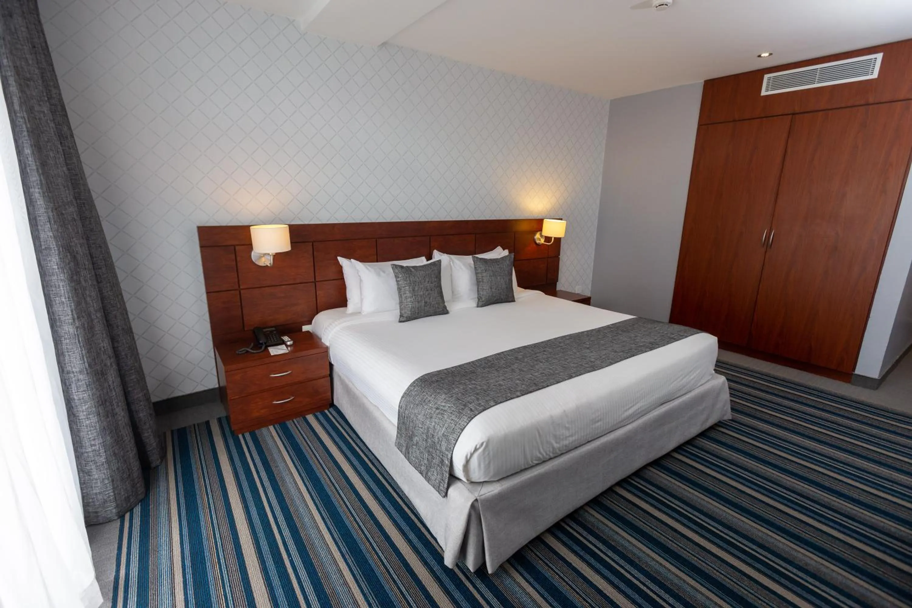 Bed in CONTINENTAL ALTAMIRA