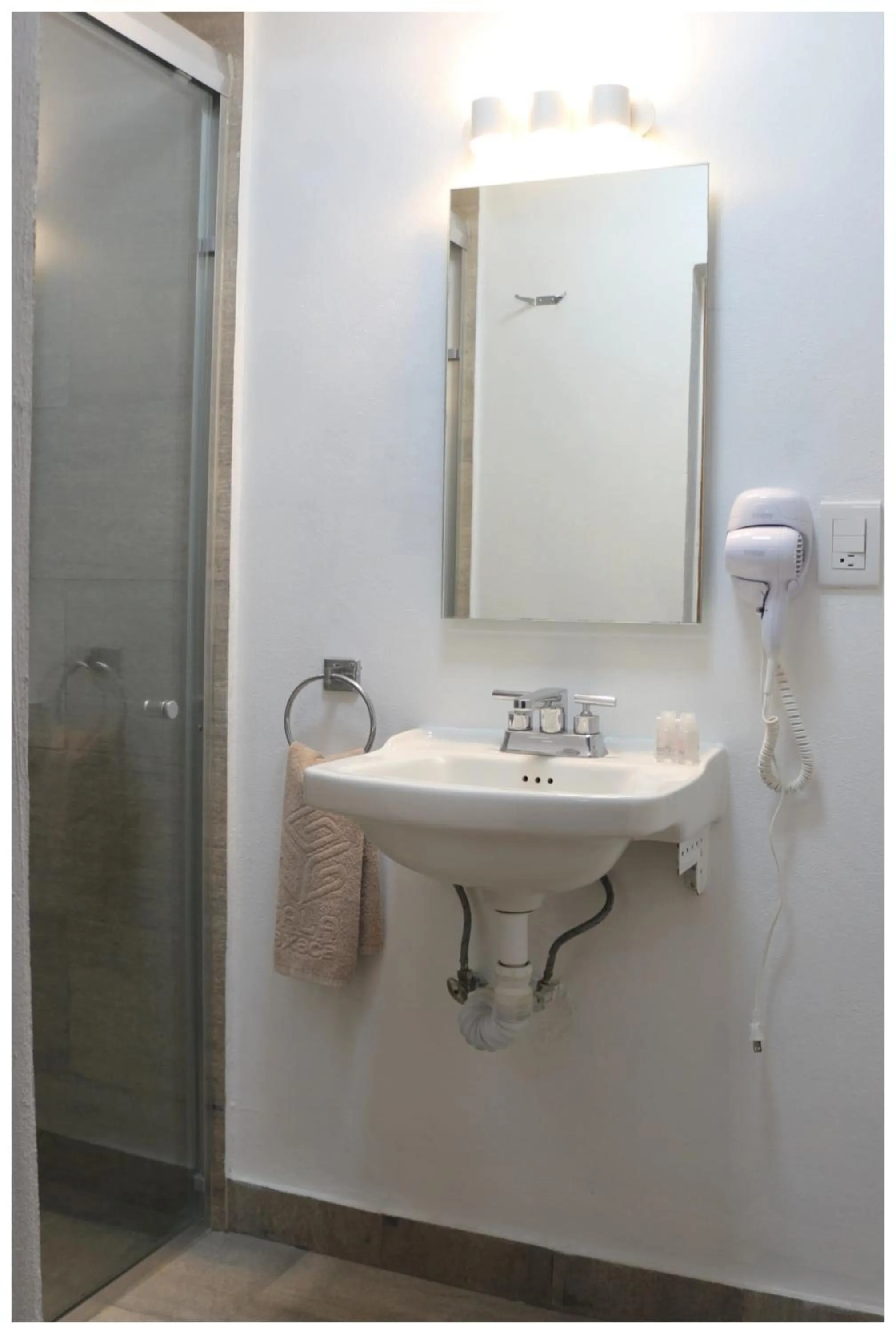 Shower in Hotel Gala Oaxaca