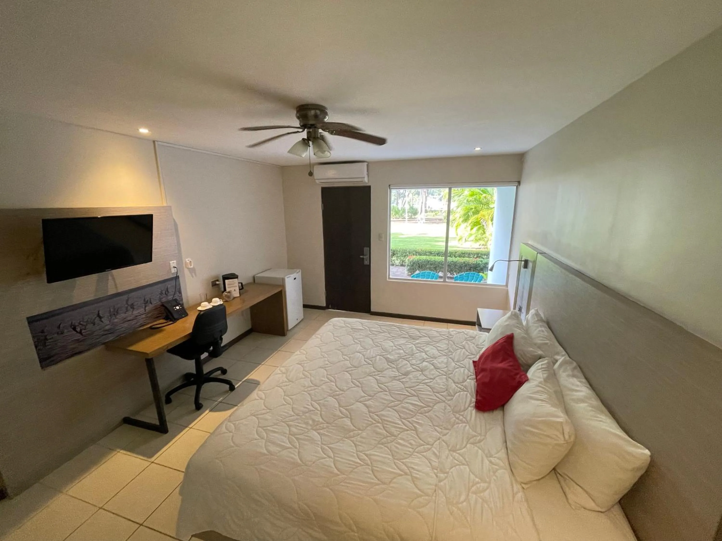 Bedroom, Bed in Puerto Azul Hotel