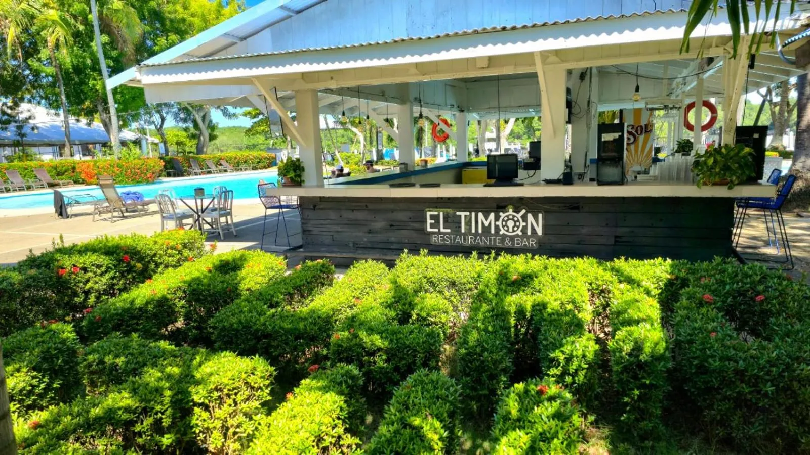 Lounge or bar in Puerto Azul Hotel