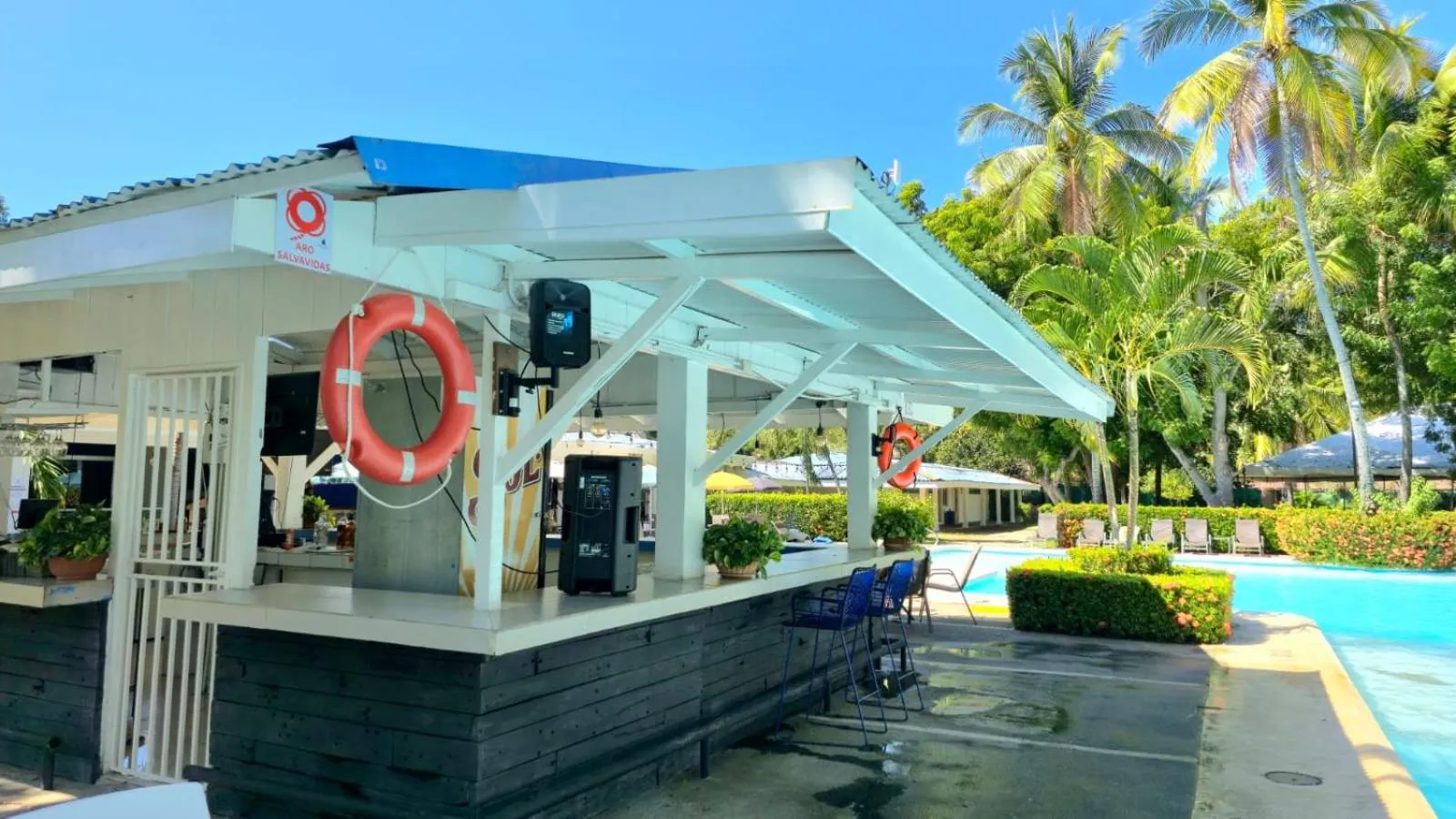 Lounge or bar in Puerto Azul Hotel